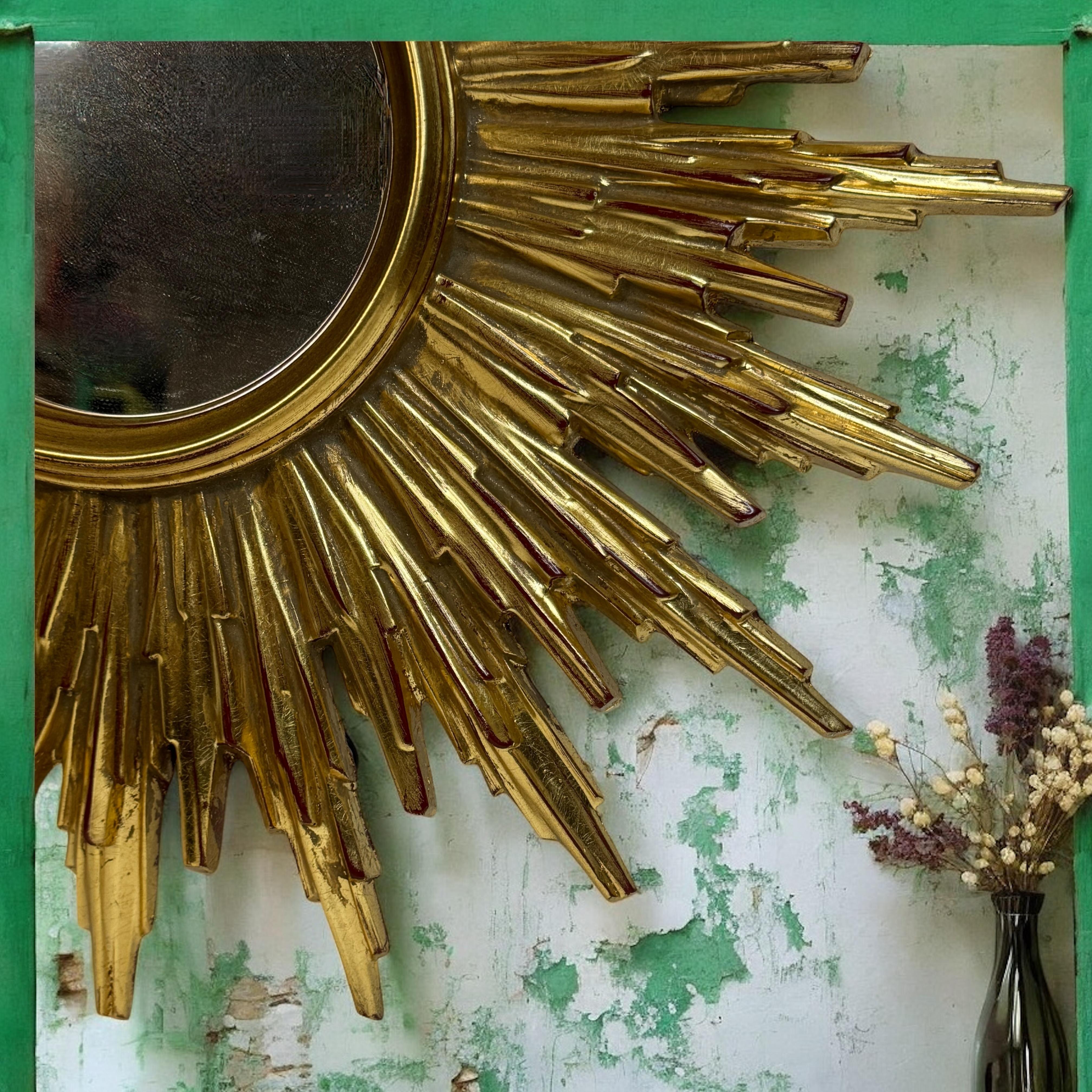 Beautiful Gilded Starburst Sunburst Mirror circa 1980s Made in Belgium For Sale 2