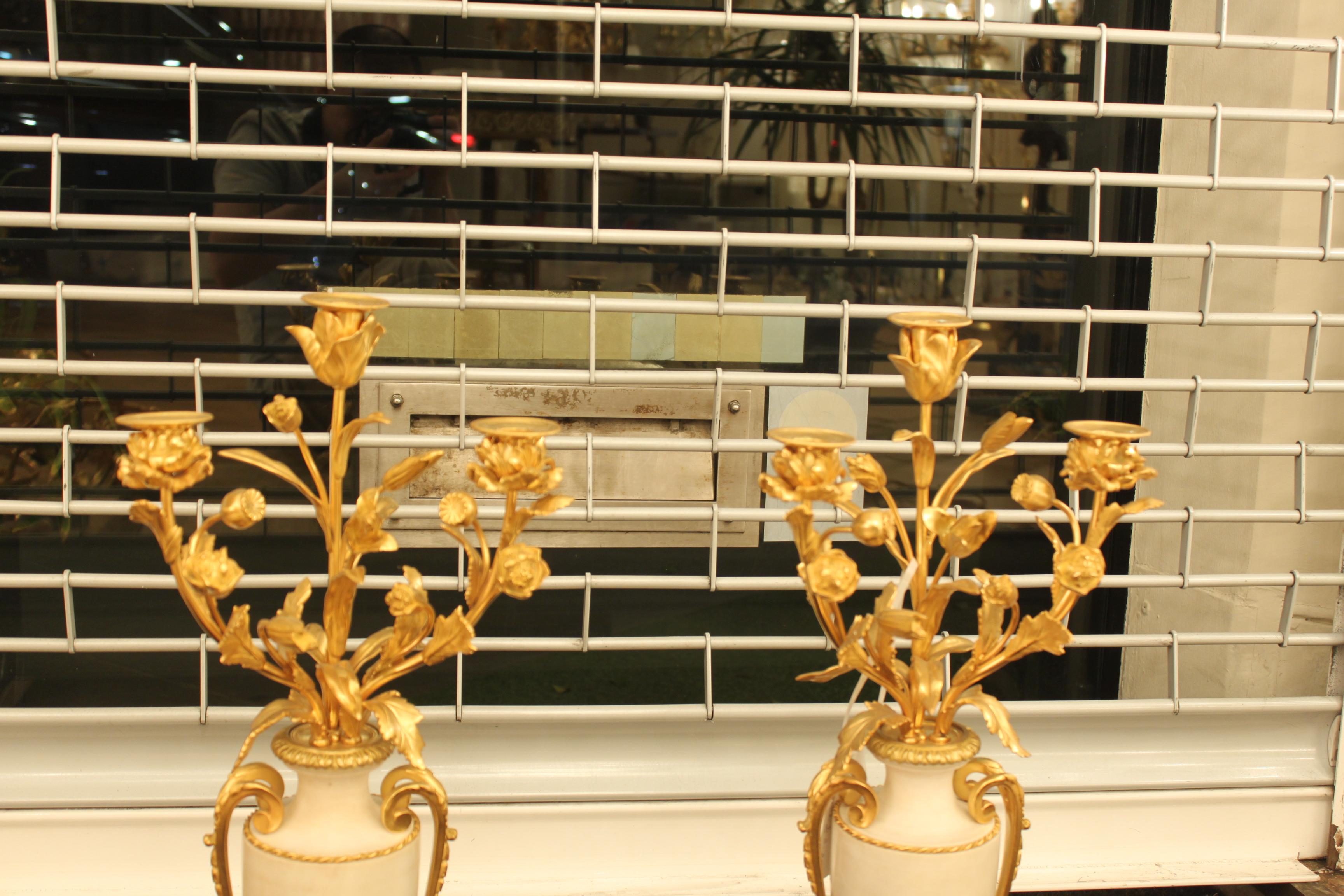 Beautiful Gilt Bronze and White Marble Table Lamps For Sale 5