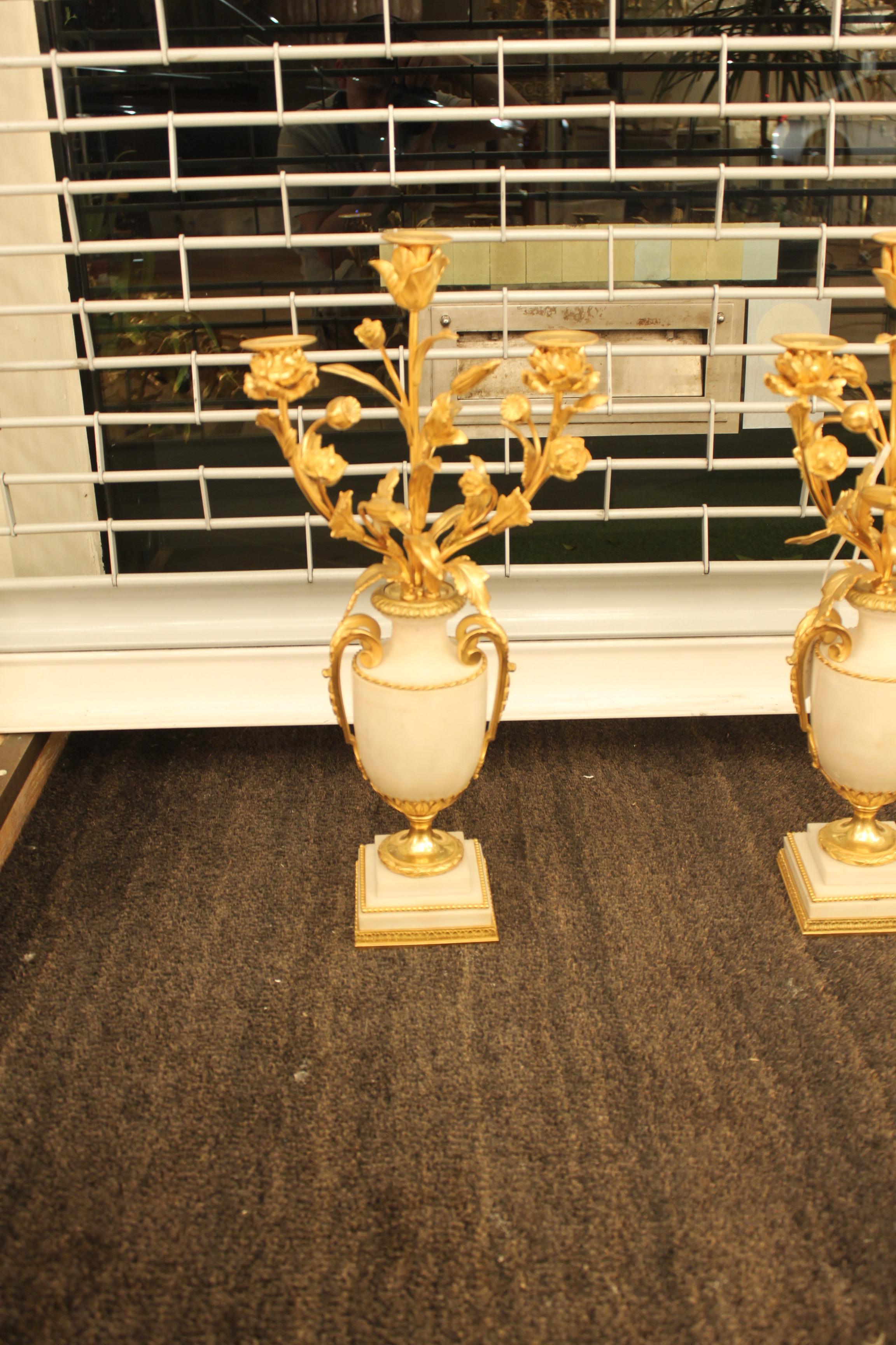 Beautiful Gilt Bronze and White Marble Table Lamps For Sale 1