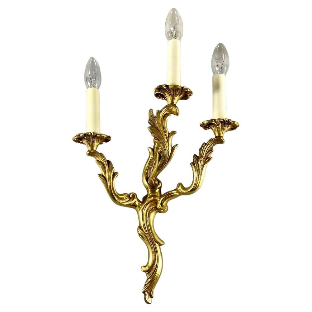 Beautiful Gilt Bronze Wall Sconce in Rococo Style, Vintage For Sale