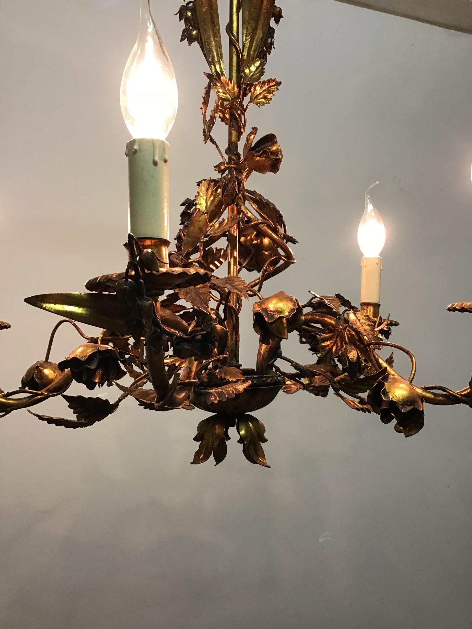  Italian Gilt Iron Leaves and Roses Chandelier, circa 1940s In Good Condition For Sale In Wiesbaden, Hessen