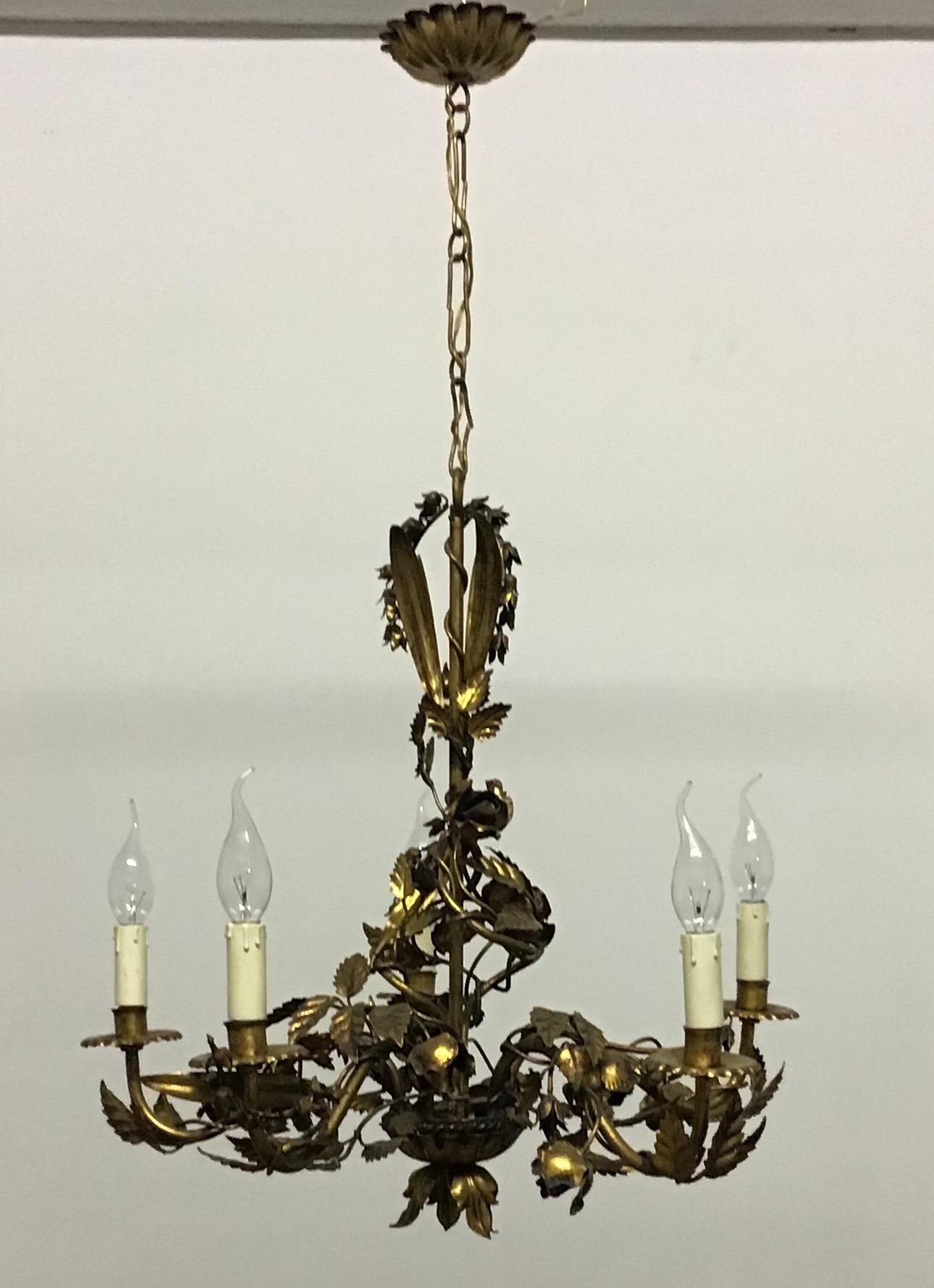  Italian Gilt Iron Leaves and Roses Chandelier, circa 1940s For Sale 5