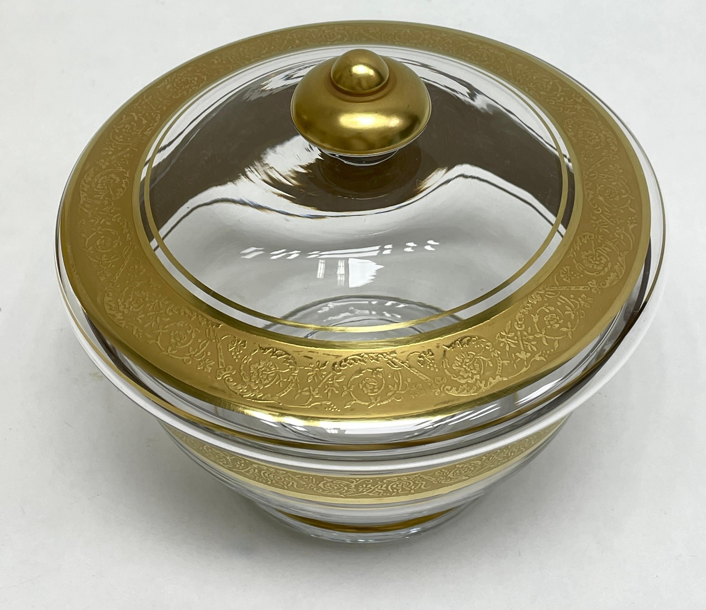 Precioso cuenco de cristal, cuenco para dulces o tartas con borde de oro de 24 quilates, Moser Glass Carlsbad en venta 2