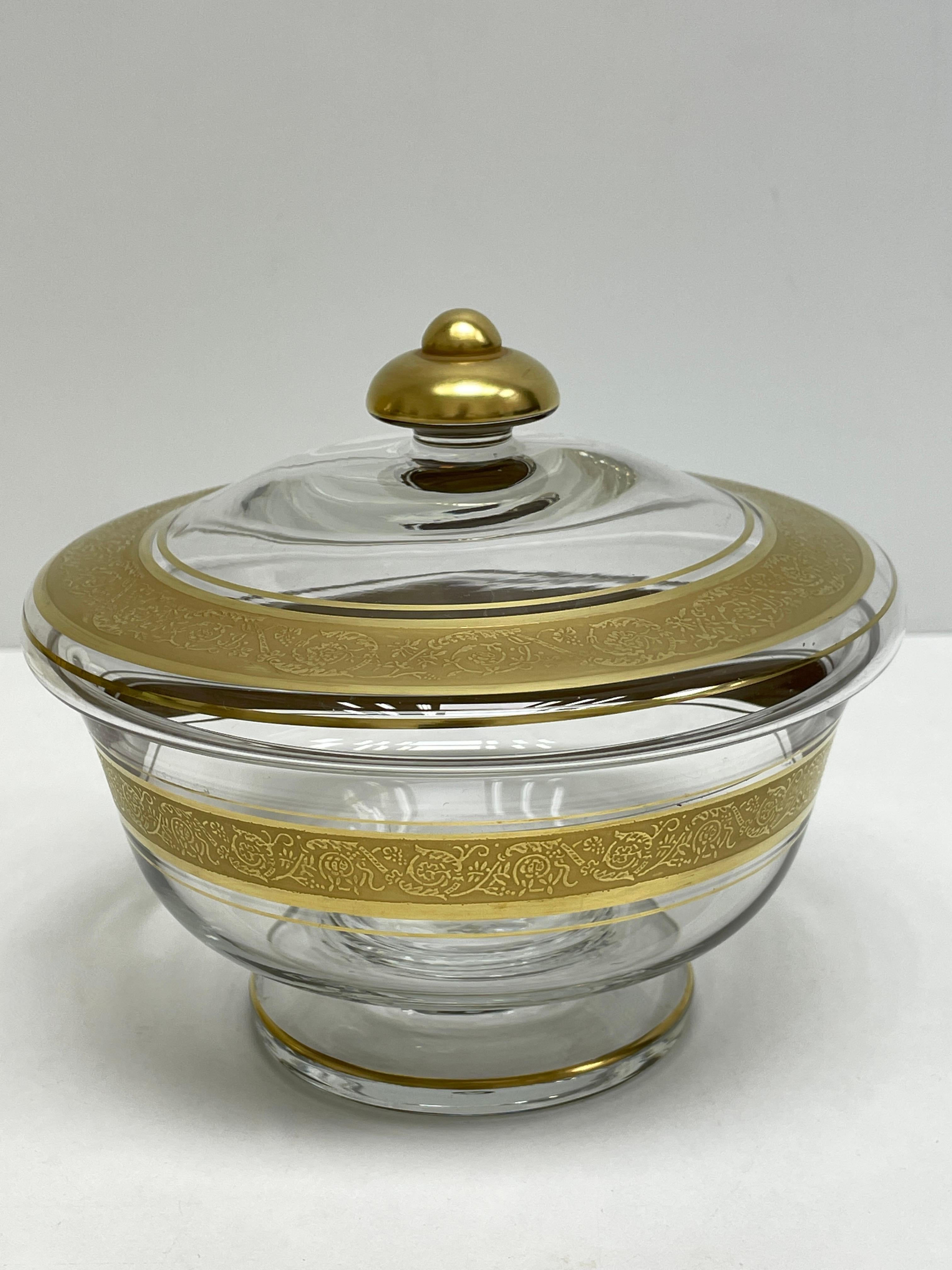 Beautiful Glass Bowl, Candy or Cake Bowl with 24k Gold Rim, Moser Glass Carlsbad In Good Condition For Sale In Nuernberg, DE