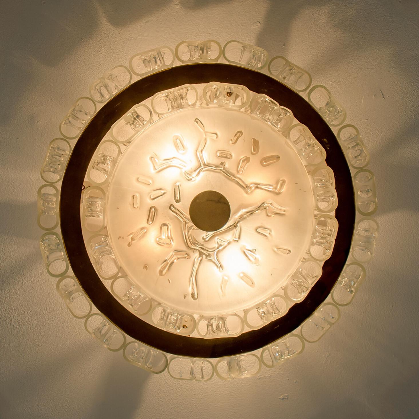 Autre Magnifique lampe de chasse en verre clair doré et laiton par Doria Leuchten, années 1960 en vente