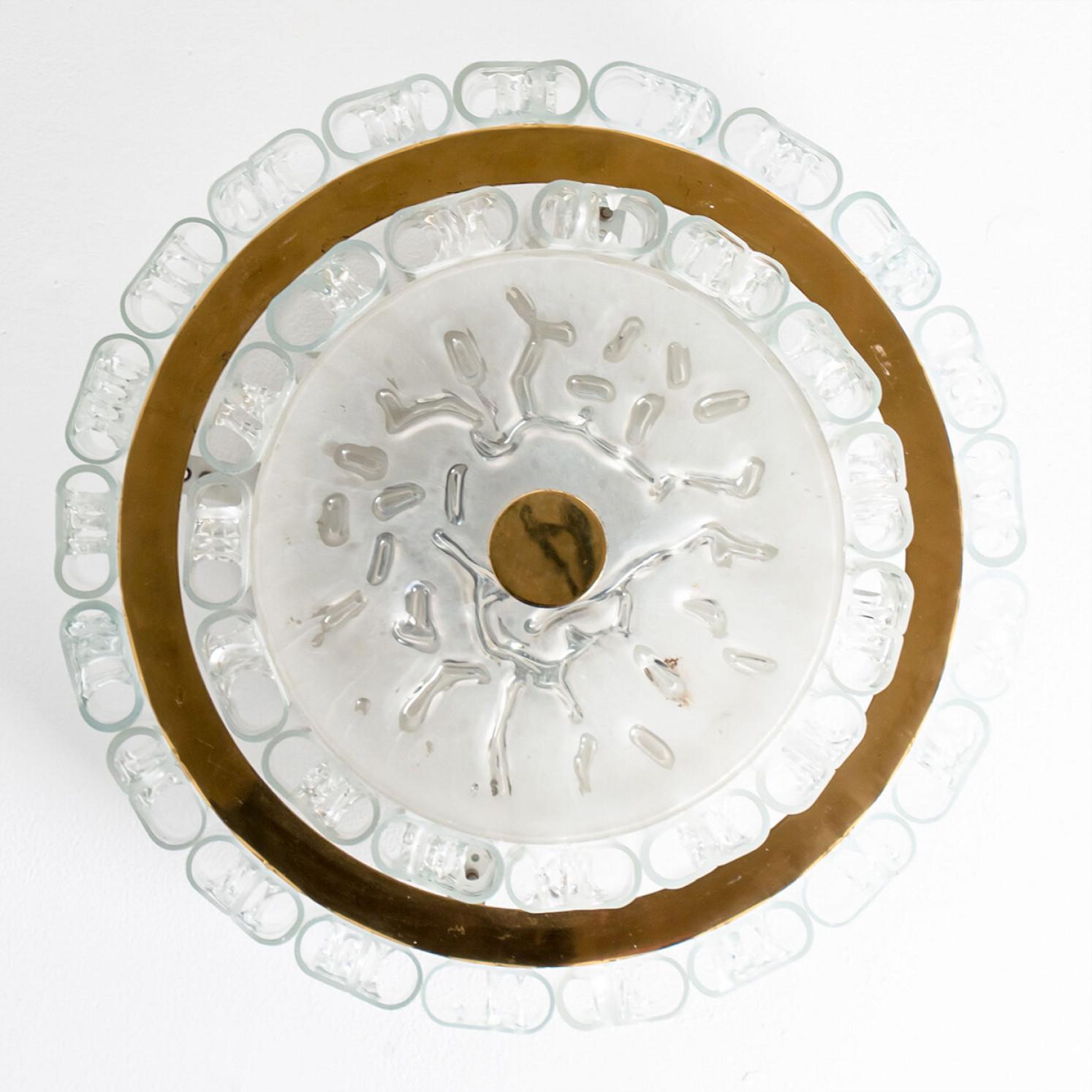 Laiton Magnifique lampe de chasse en verre clair doré et laiton par Doria Leuchten, années 1960 en vente