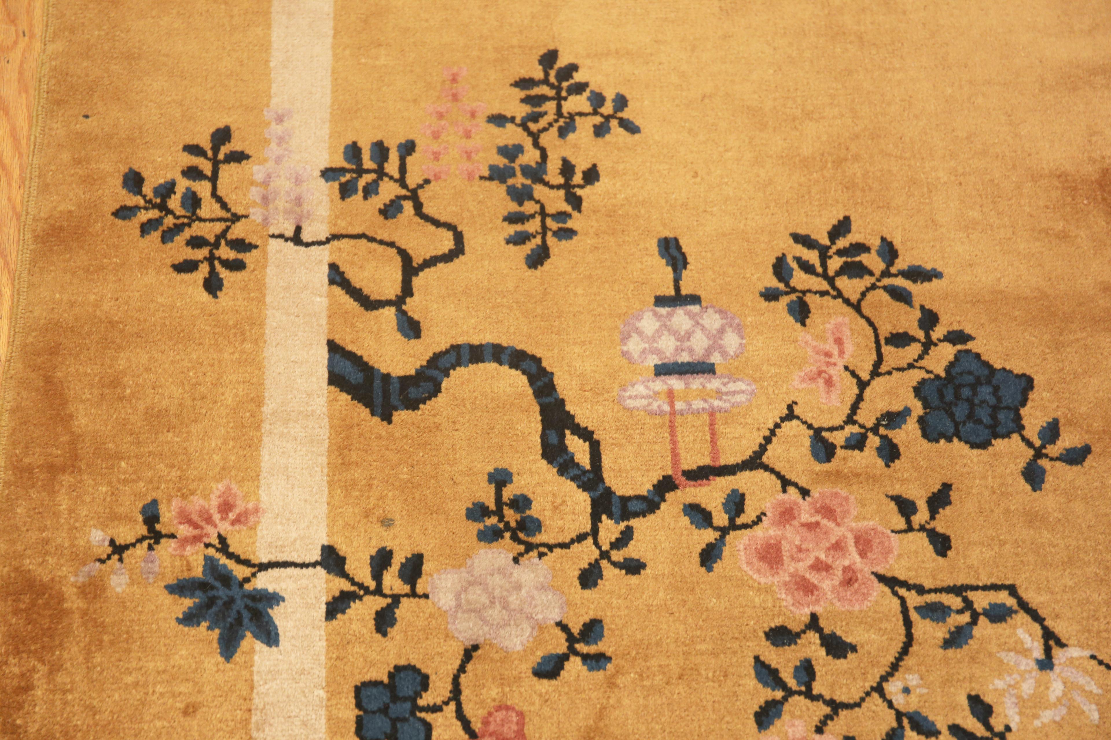 Beautiful Gold Color Antique Chinese Art Deco Rug 4' x 6'10