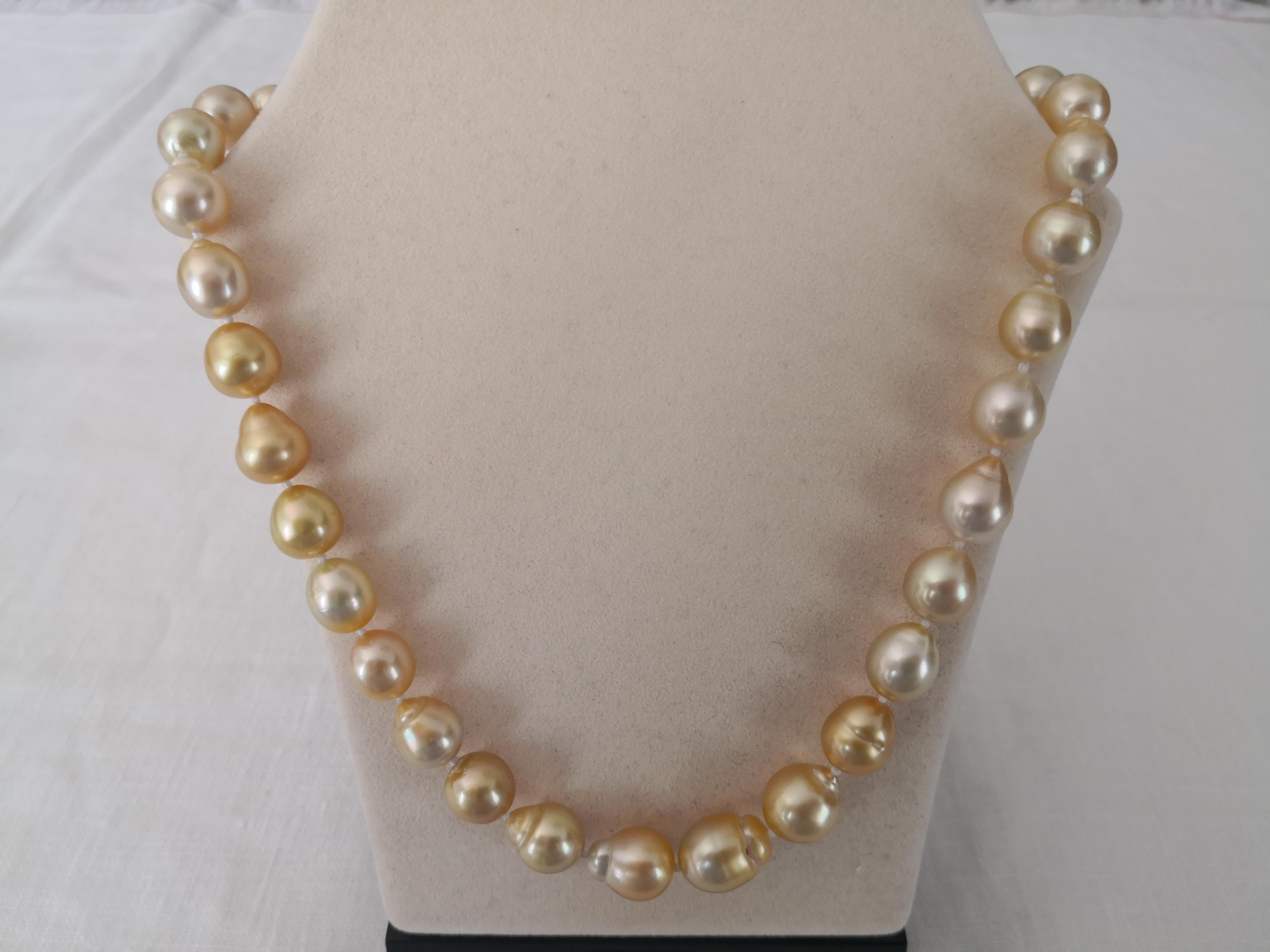 A Natural Color South Sea Pearls necklace

- Size of Pearls 10-13 mm of diameter

- Pearls from Pinctada Maxima Oyster

- Origin: Indonesia ocean waters

-  Natural Color Golden  pearls

-   High Natural luster and orient

-  Pearls of Oval and Drop