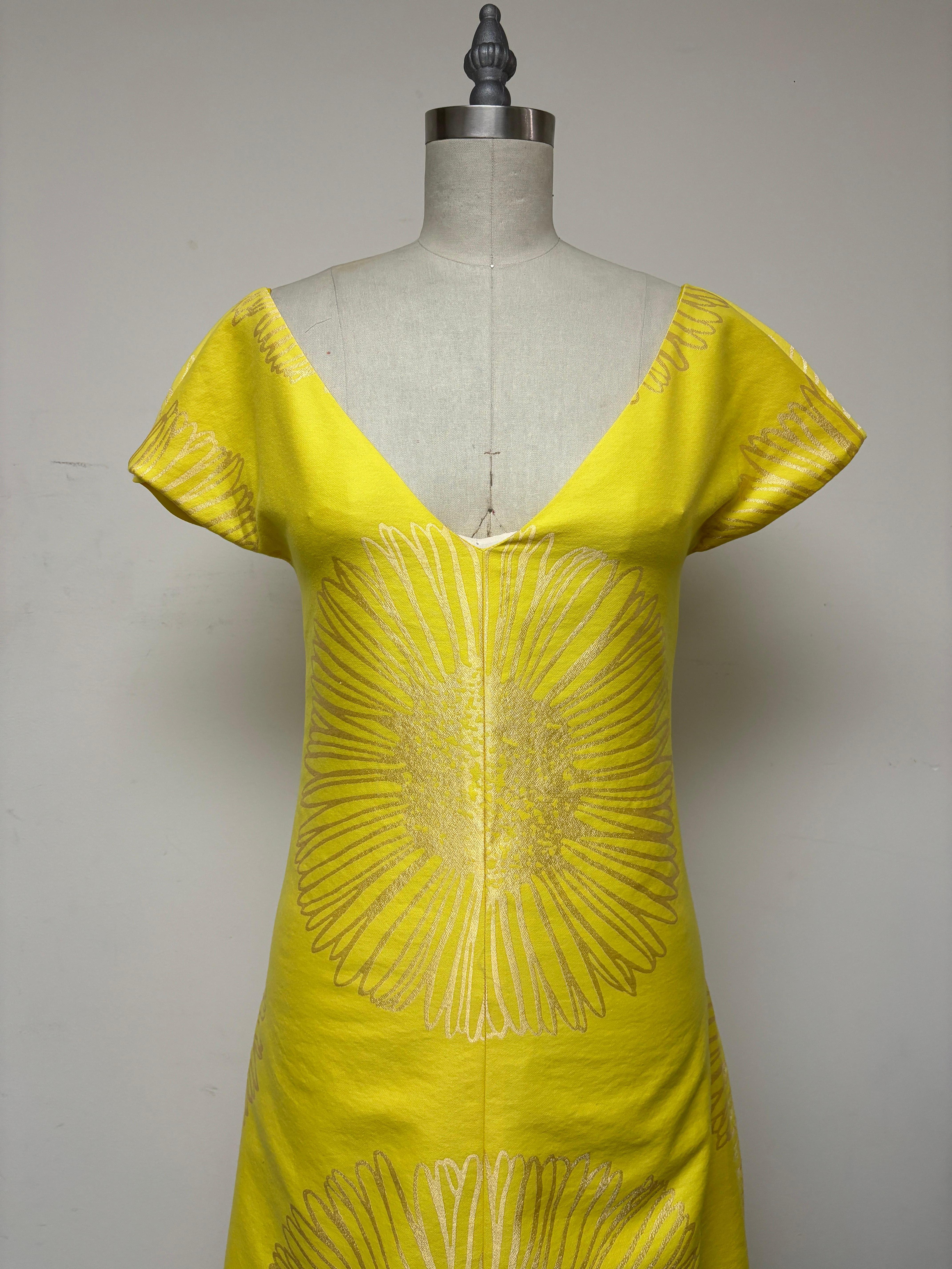 Femenino o masculino Maxi Vestido de Manga Corta en V y Línea A de Algodón Amarillo Limón y Dorado Sunny en venta