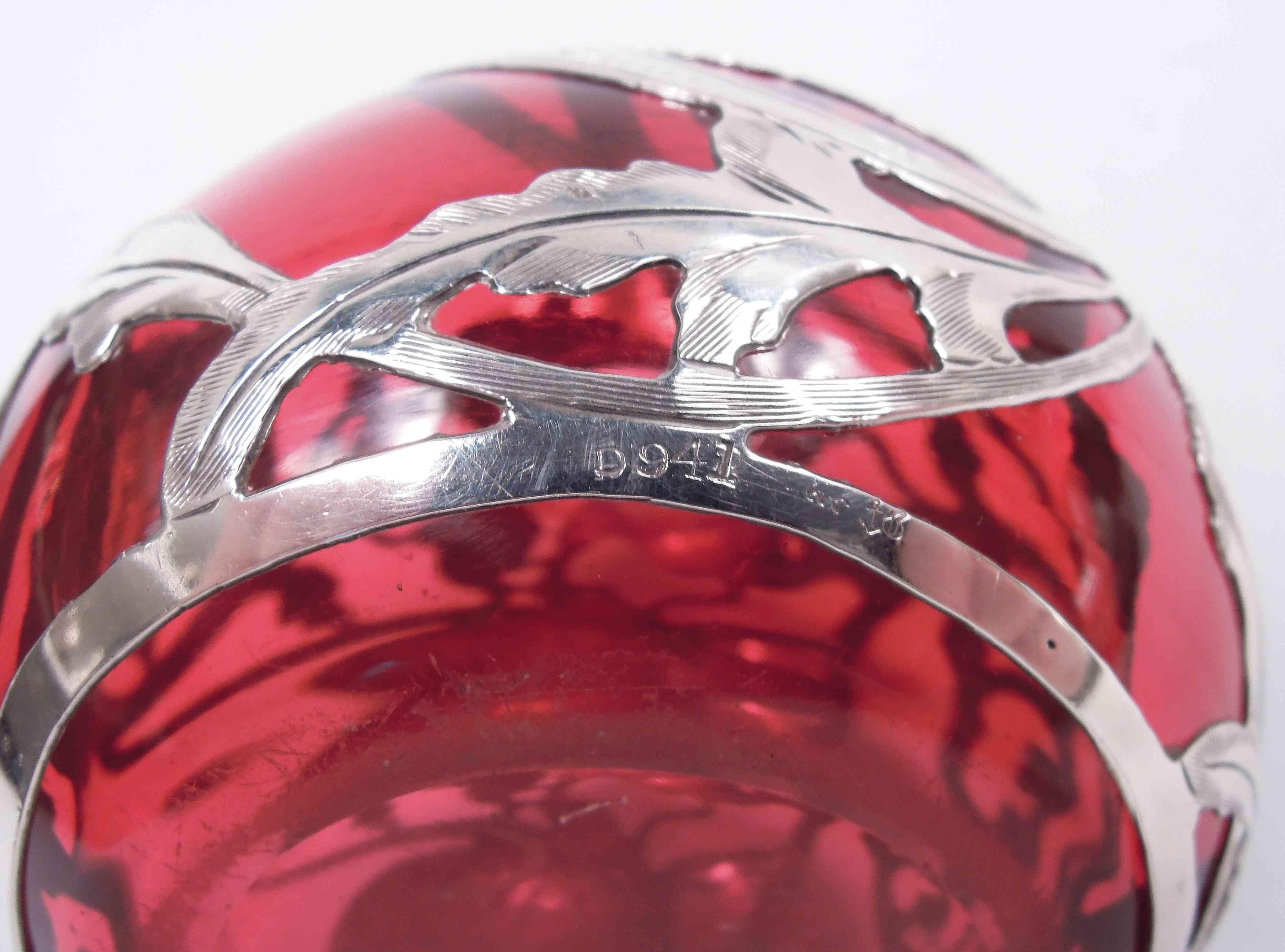 Schöne Gorham Art Nouveau Classical Red Silver Overlay Parfüm im Angebot 1