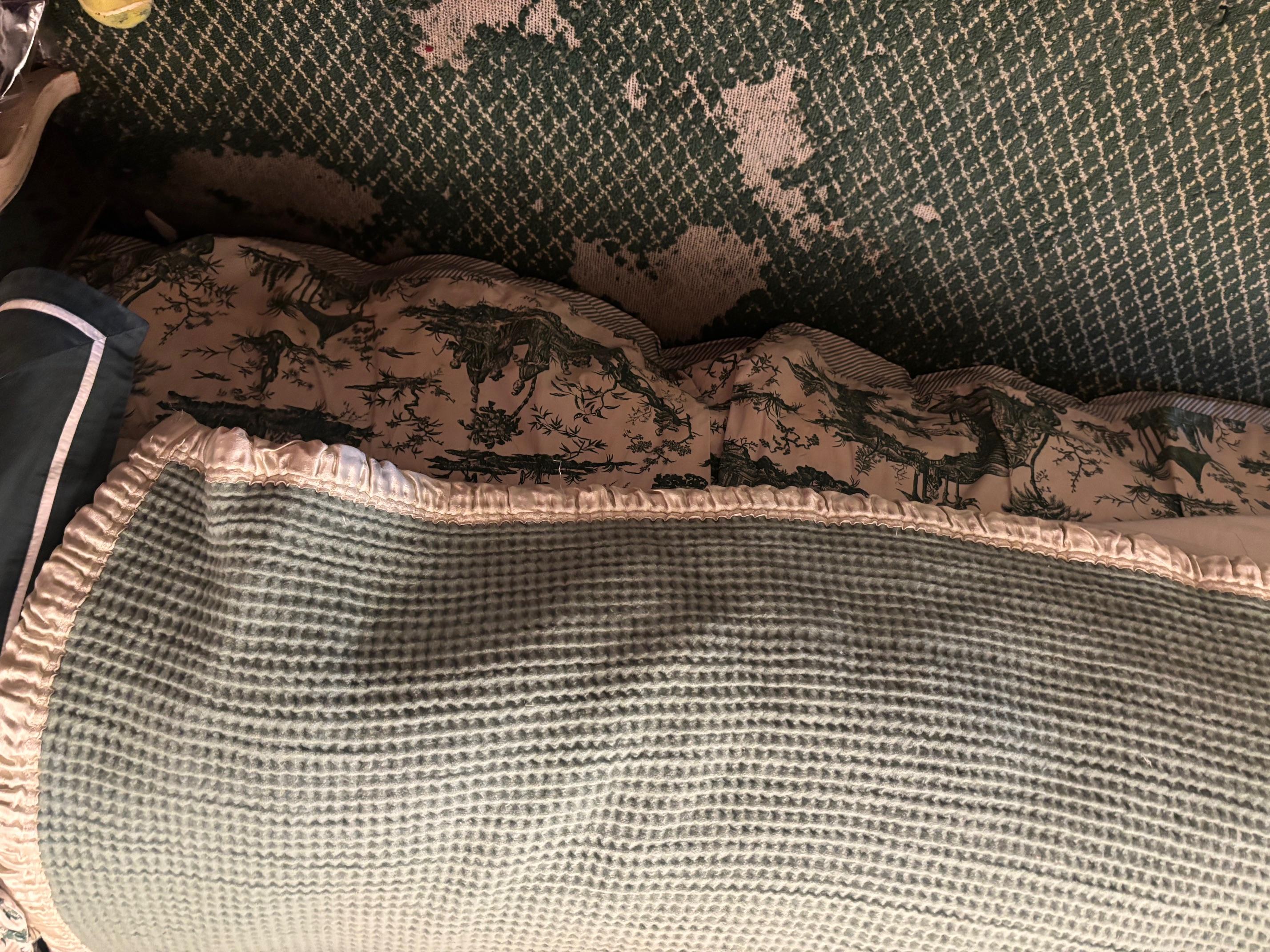 Beautiful Green and White Bed Canopy and Bedskirt for Twin Bed - wall attachment In New Condition In New York, NY