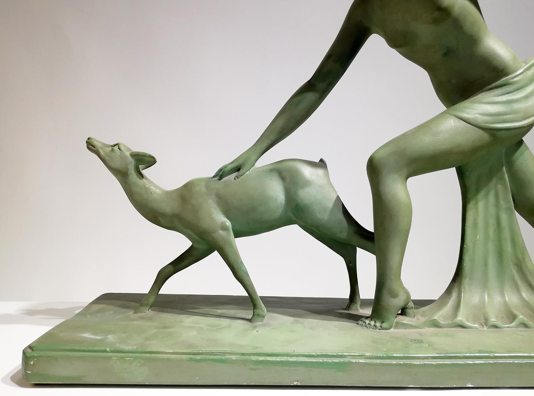Art déco Magnifique sculpture en terre cuite verte signée S.Melanie Greene, circa 1920 en vente