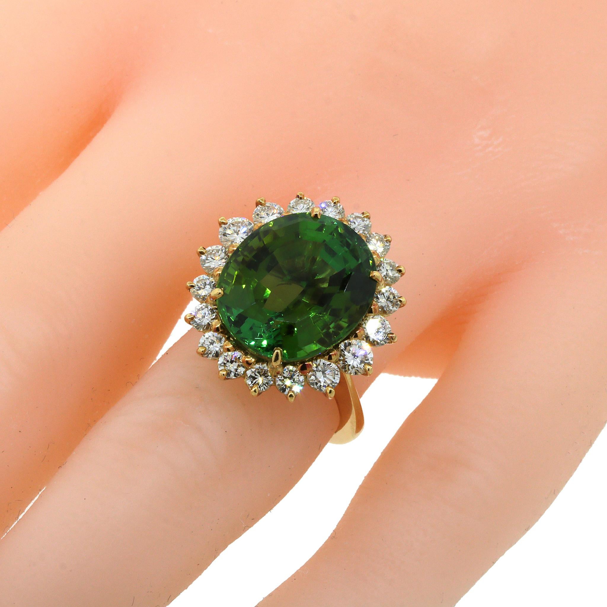 Women's Beautiful Green Tourmaline and Diamond Ring For Sale