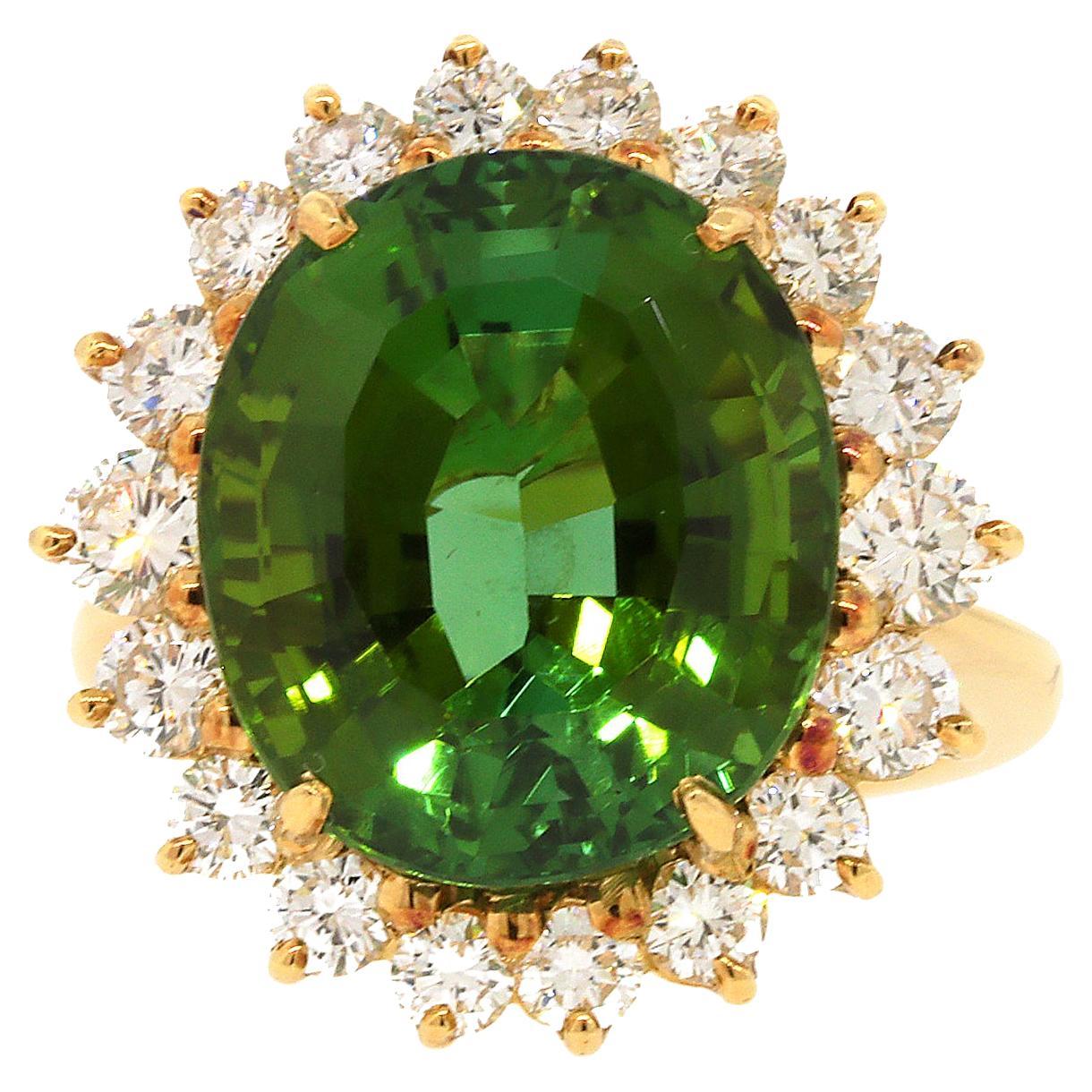 Beautiful Green Tourmaline and Diamond Ring For Sale