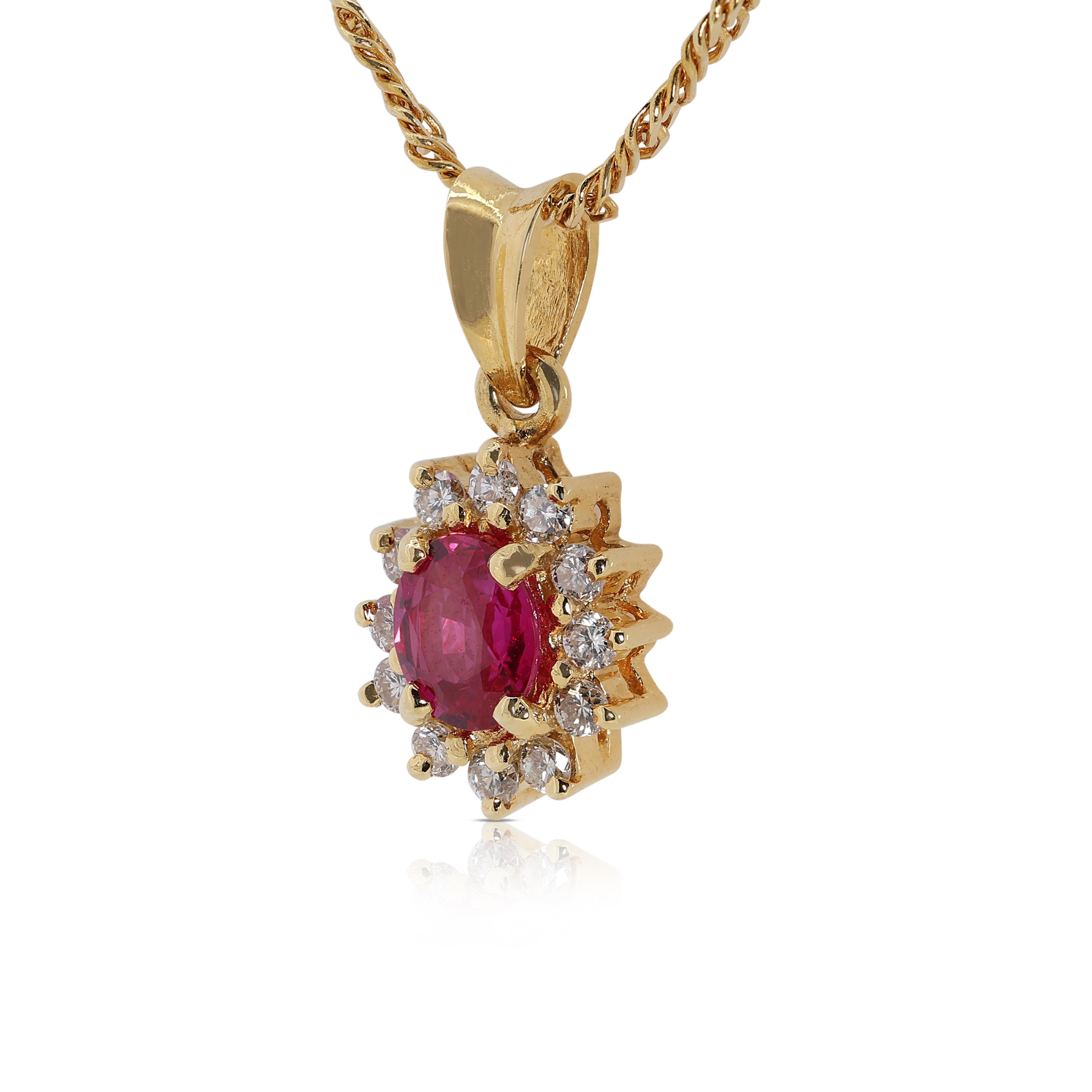 Beautiful Half Carat Sapphire Necklace with Natural Diamonds in 18K Yellow Gold In New Condition In רמת גן, IL