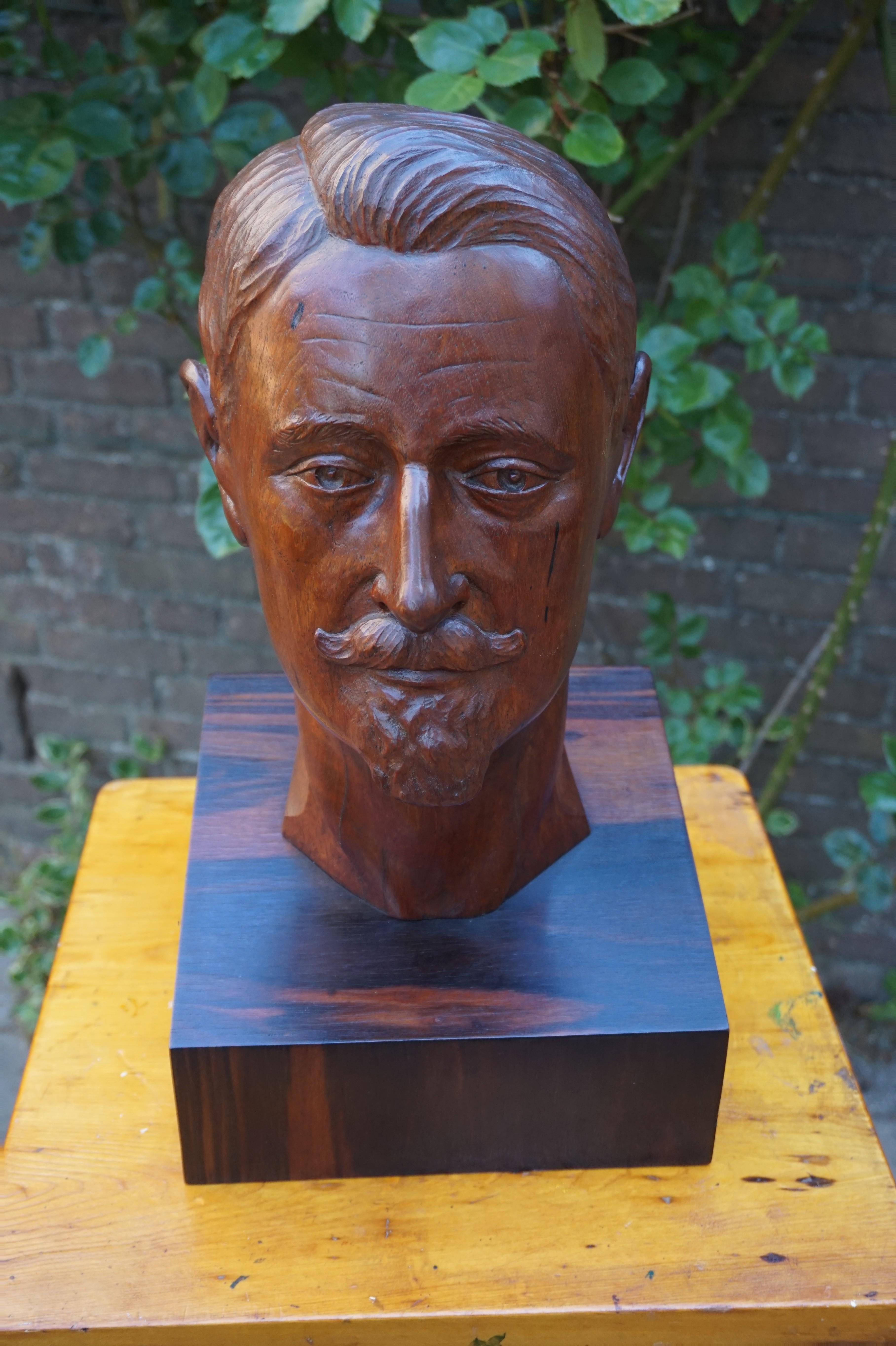 Beautiful Hand Carved Art Deco Era Sculpture of Artist & Designer Chris De Moor For Sale 2