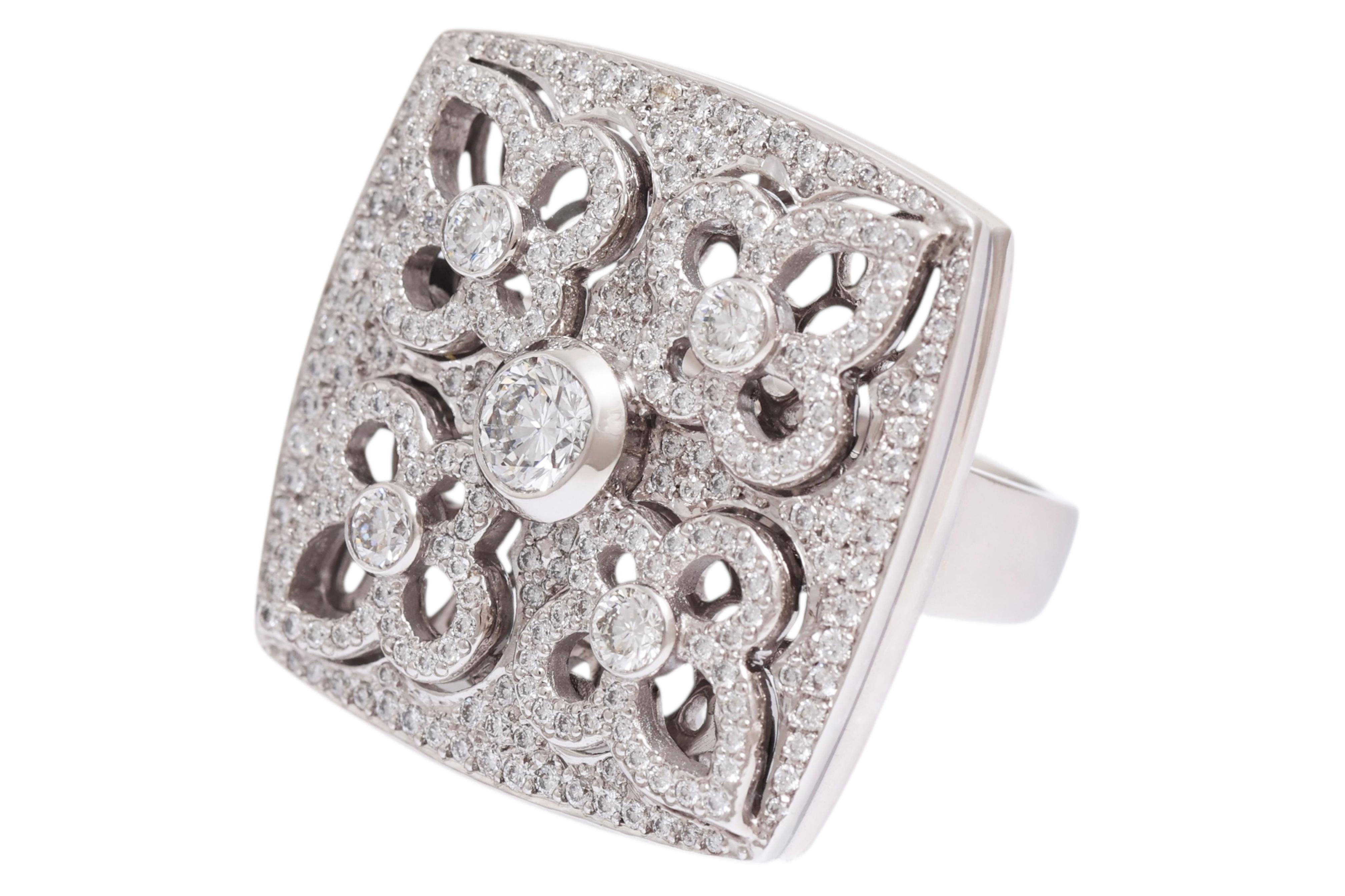 Schöner handgefertigter Volldiamanten Weißgoldring (Brillantschliff) im Angebot