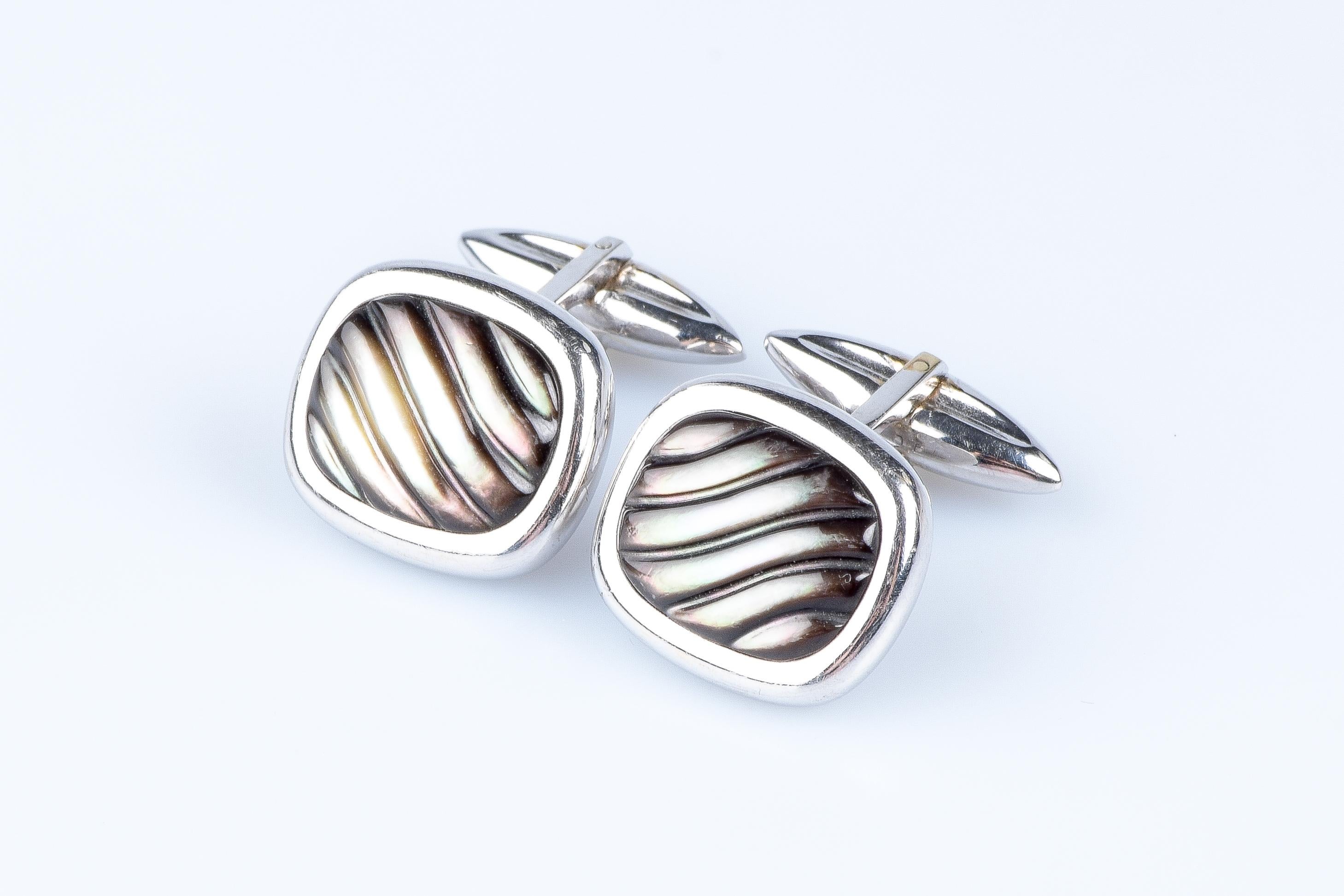 Beautiful Haute Joaillerie 18 carat white gold mother of pearls cufflinks For Sale 9