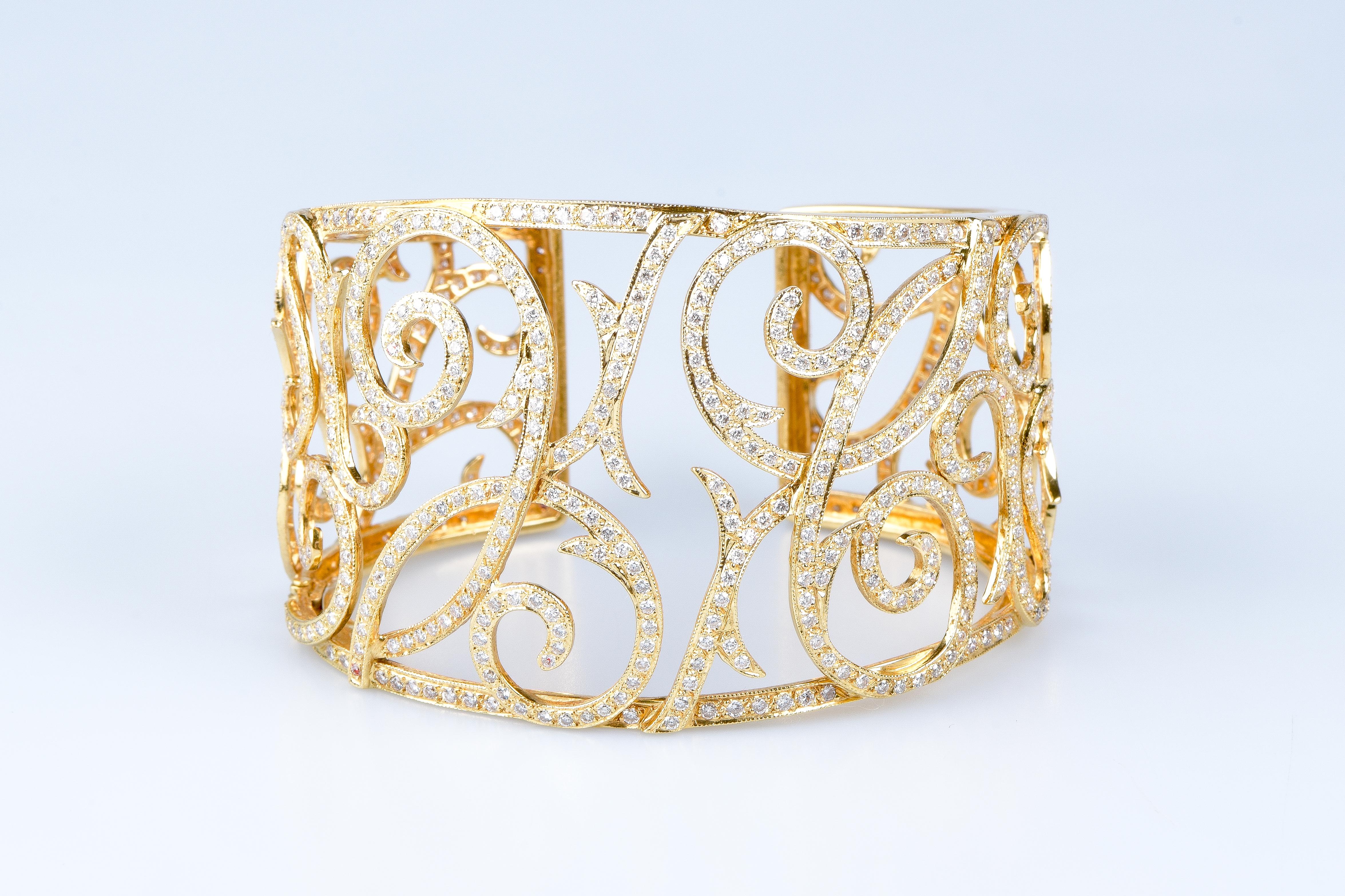 Beautiful Haute Joaillerie 18 carat yellow gold diamonds bracelet 5