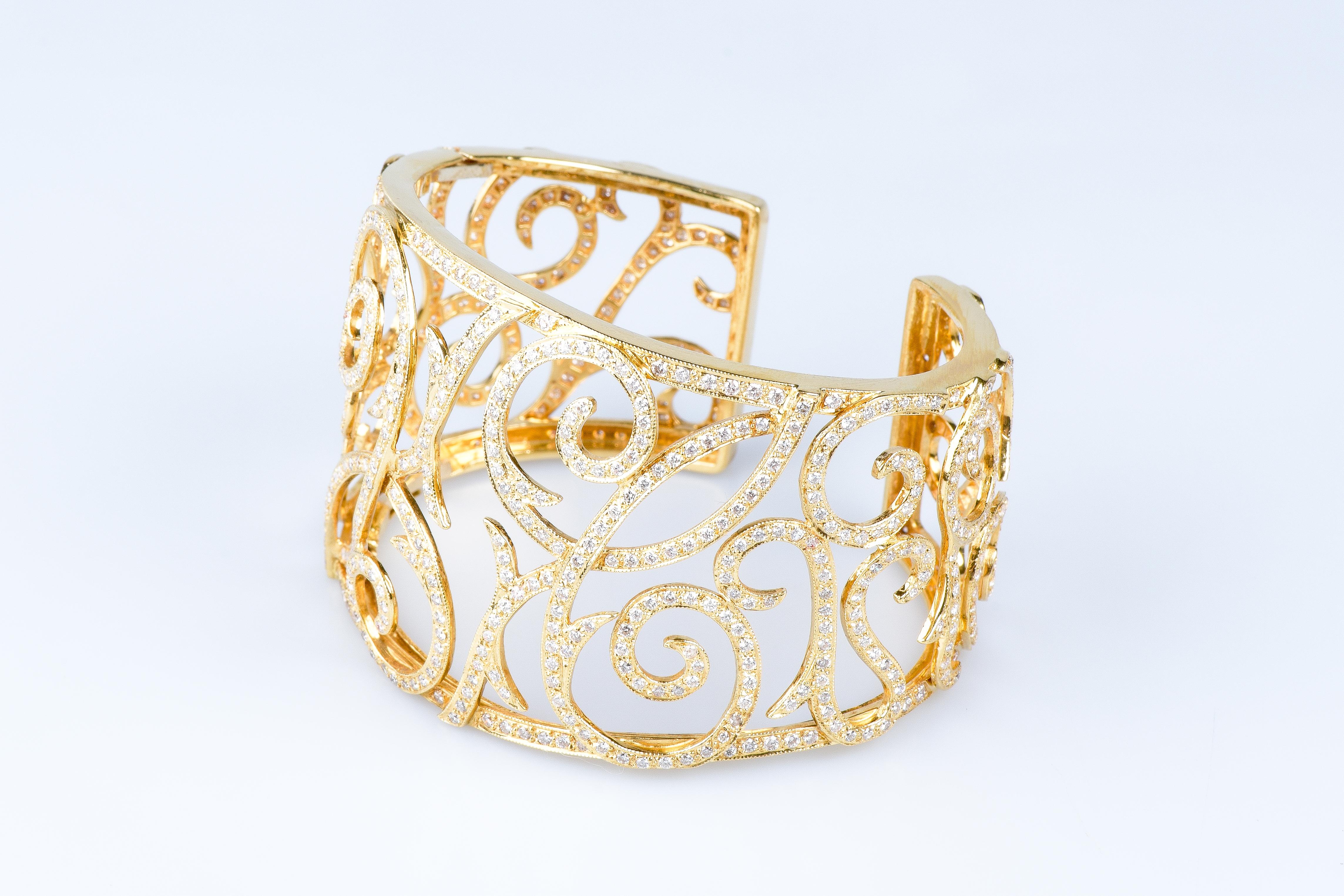 Beautiful Haute Joaillerie 18 carat yellow gold diamonds bracelet 8