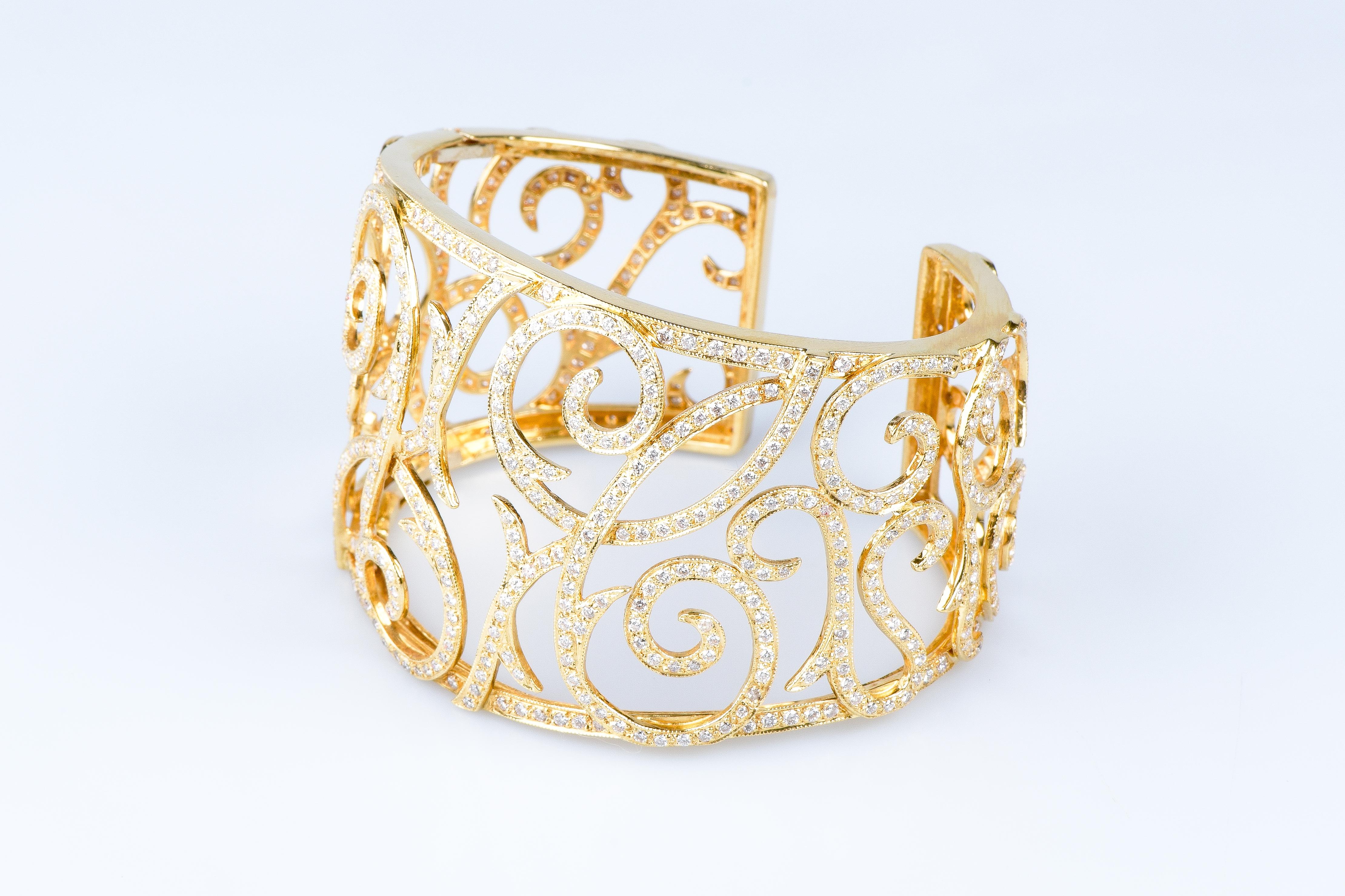 Beautiful Haute Joaillerie 18 carat yellow gold diamonds bracelet 10