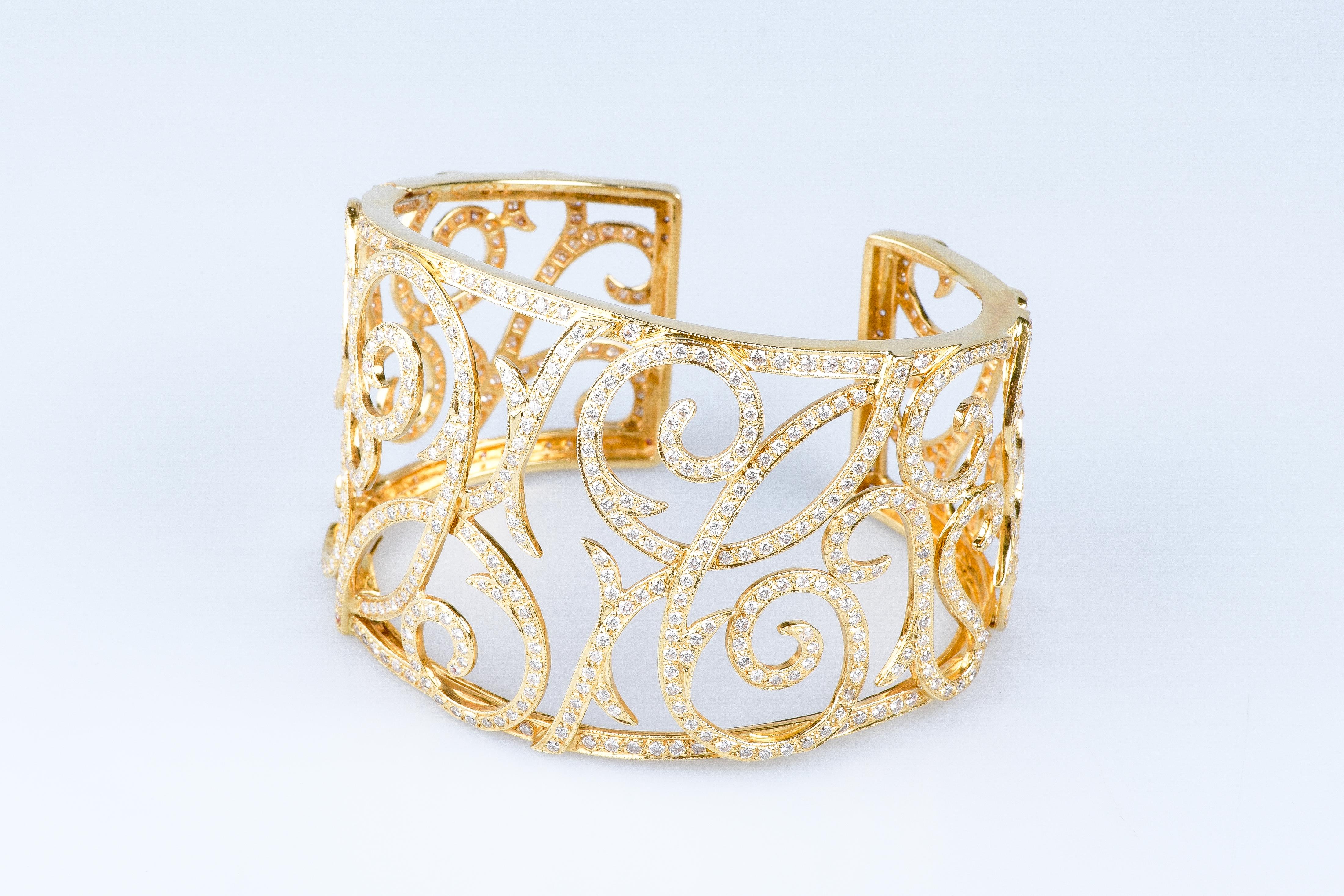 Beautiful Haute Joaillerie 18 carat yellow gold diamonds bracelet 11