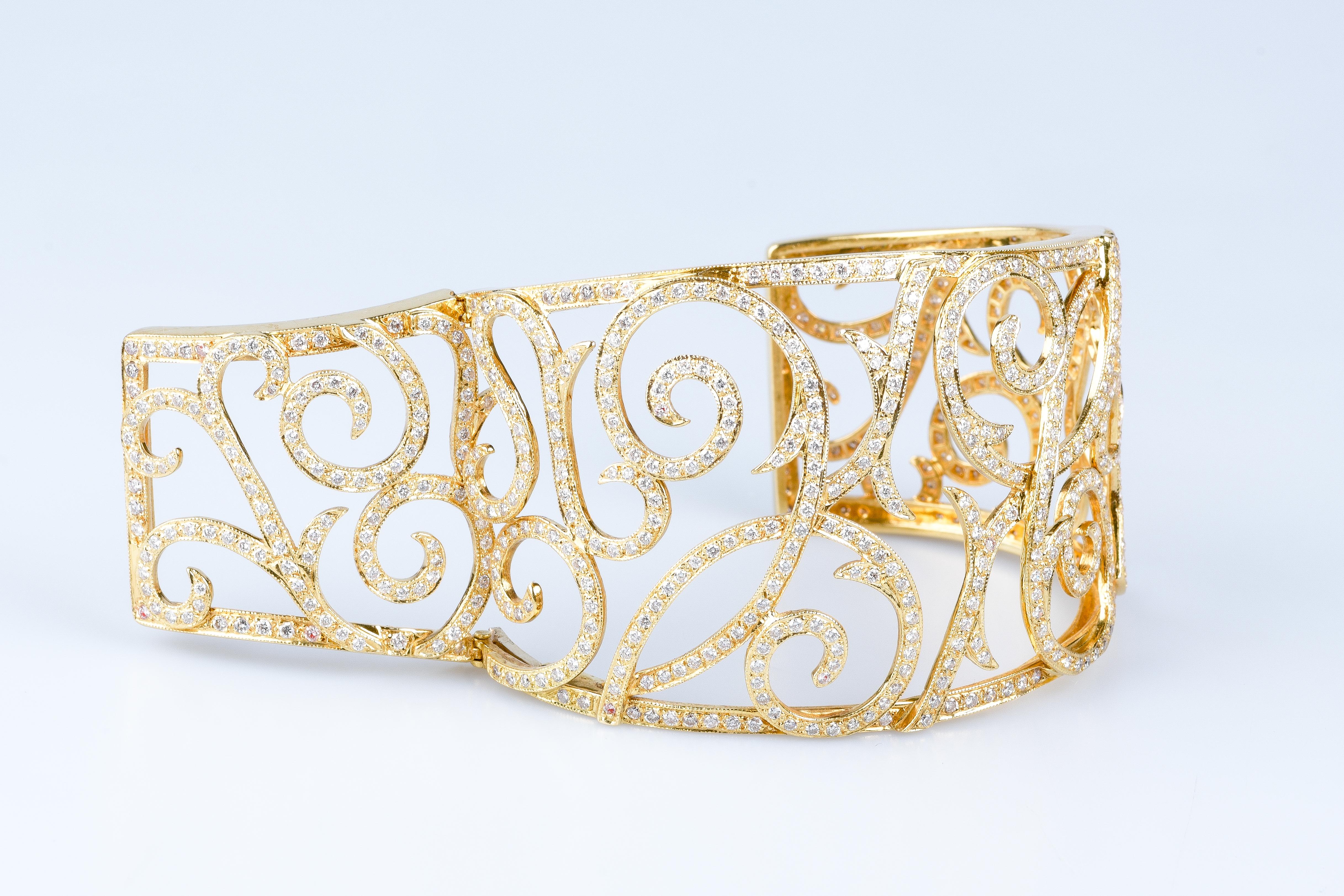 Beautiful Haute Joaillerie 18 carat yellow gold diamonds bracelet 14