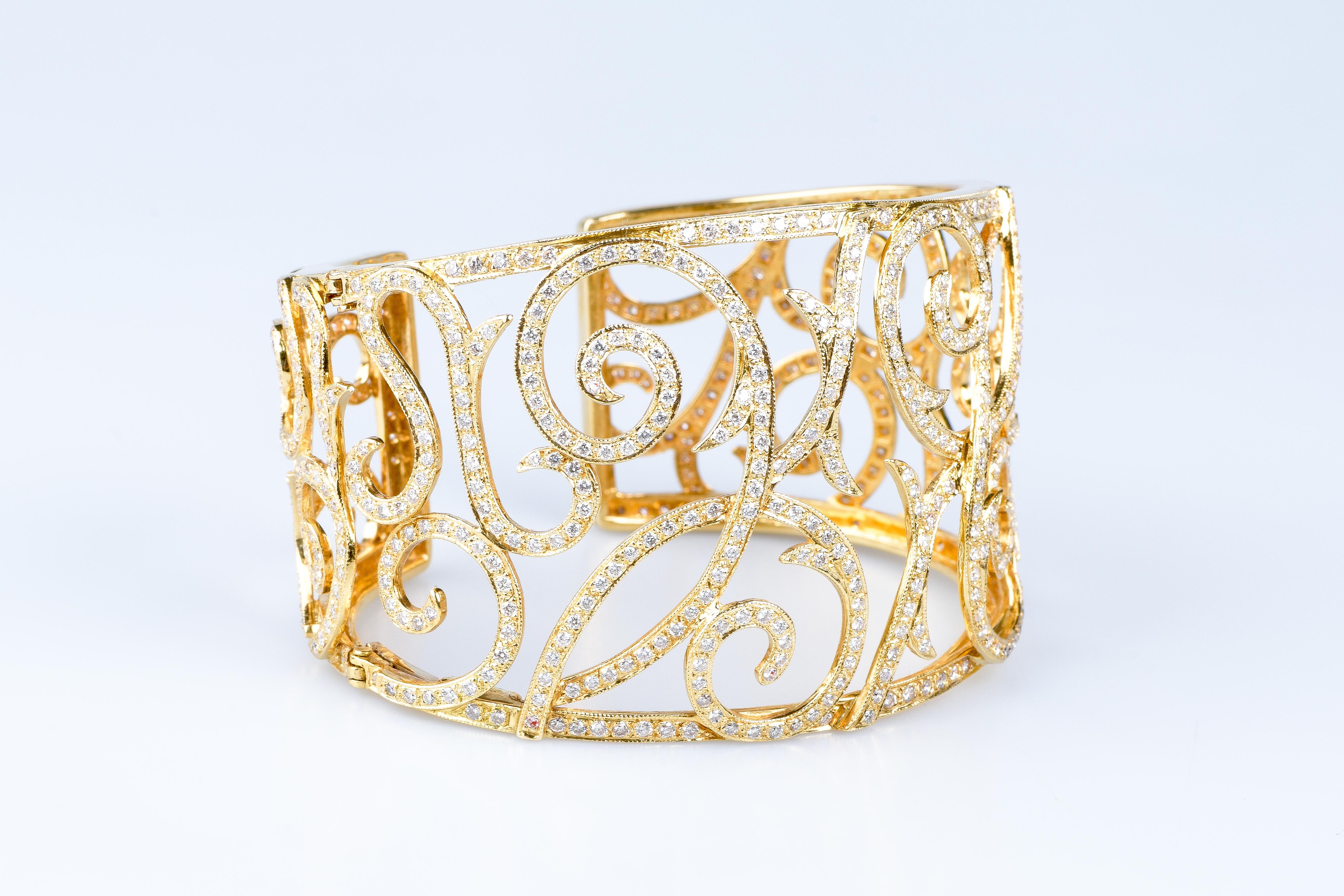 Beautiful Haute Joaillerie 18 carat yellow gold diamonds bracelet 1