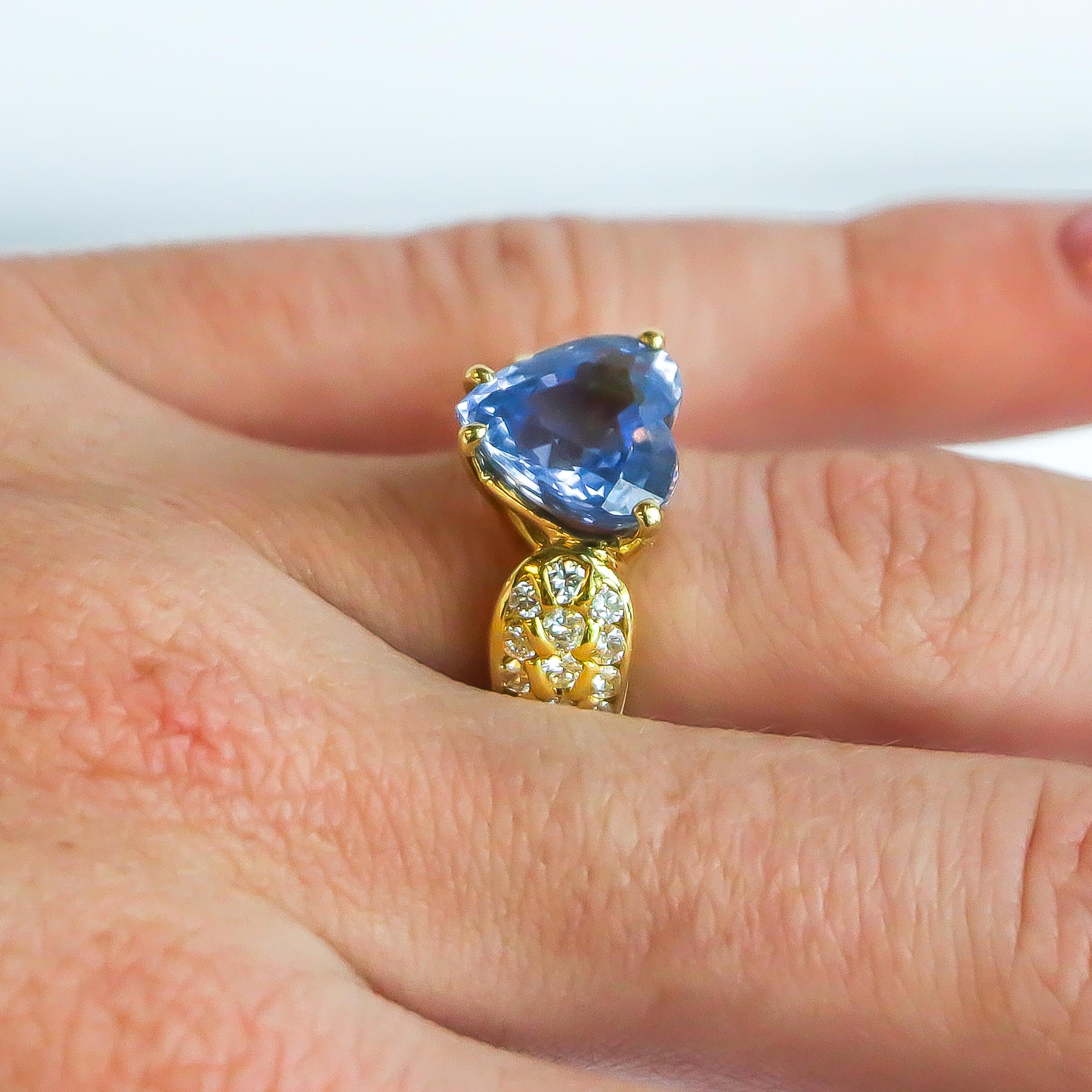 Women's Beautiful Heart Sapphire Ring For Sale