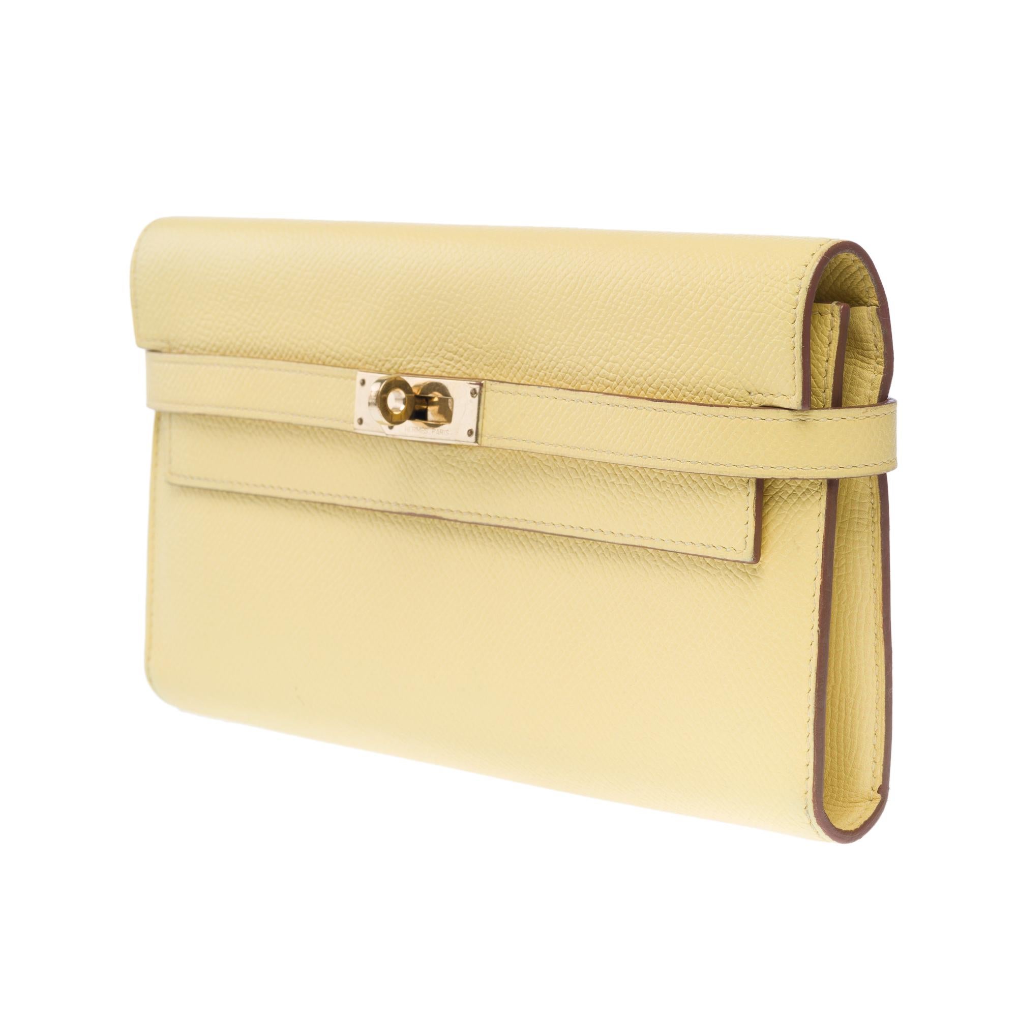 Magnifique portefeuille Kelly Hermès en cuir de veau Poussin Epsom jaune, GHW Unisexe en vente