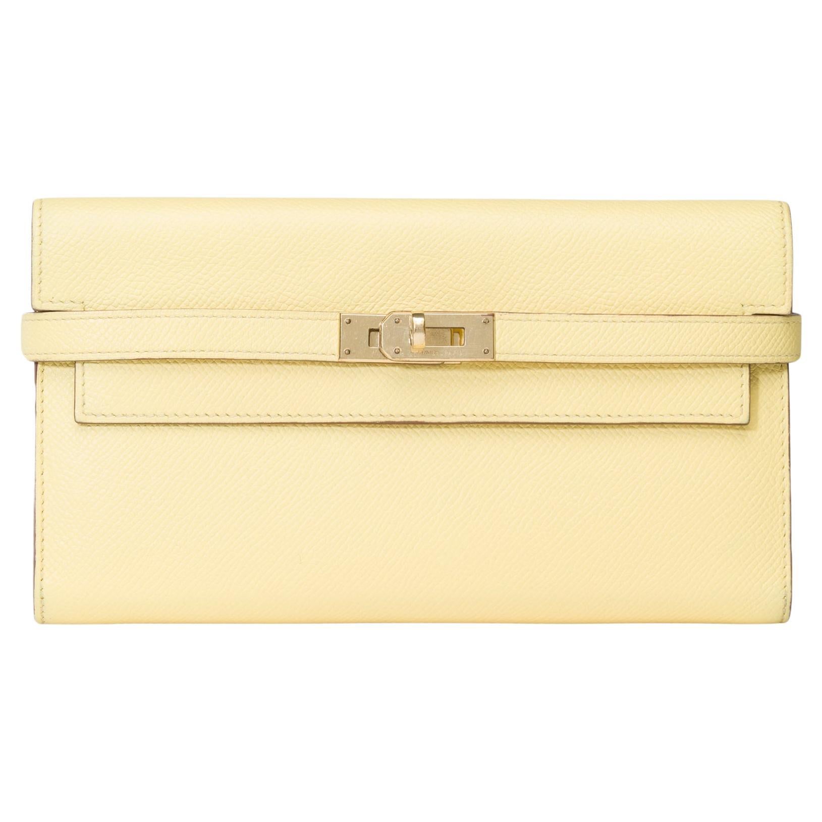 Beautiful Hermès Kelly Wallet in Yellow Poussin Epsom calf leather , GHW For Sale