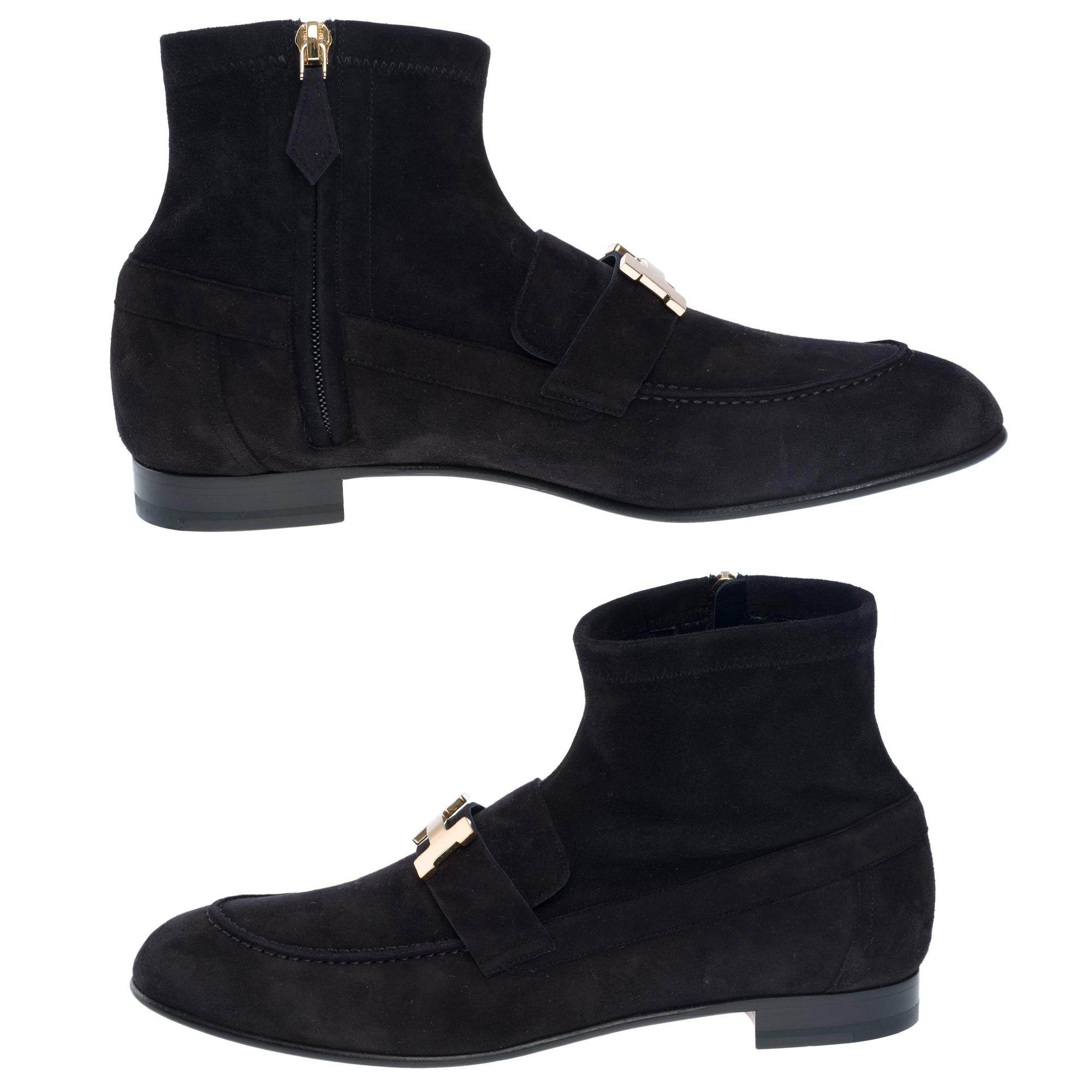 Beautiful Hermès Saint Honoré Buckle H Ankle boots in black suede 1