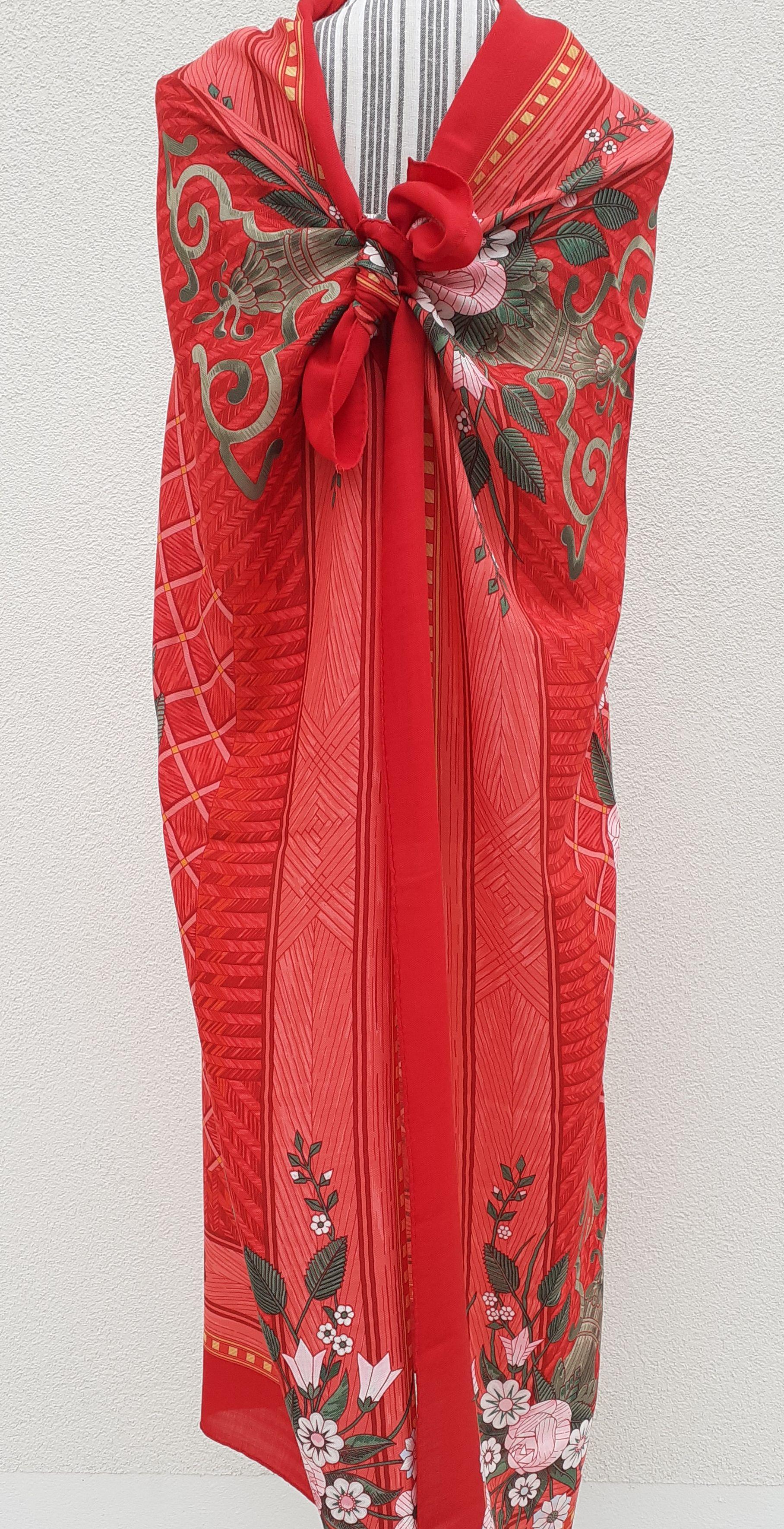 Beautiful Hermès Shawl Jeux de Paille Birds Cashmere and Silk Red 138 cm For Sale 10