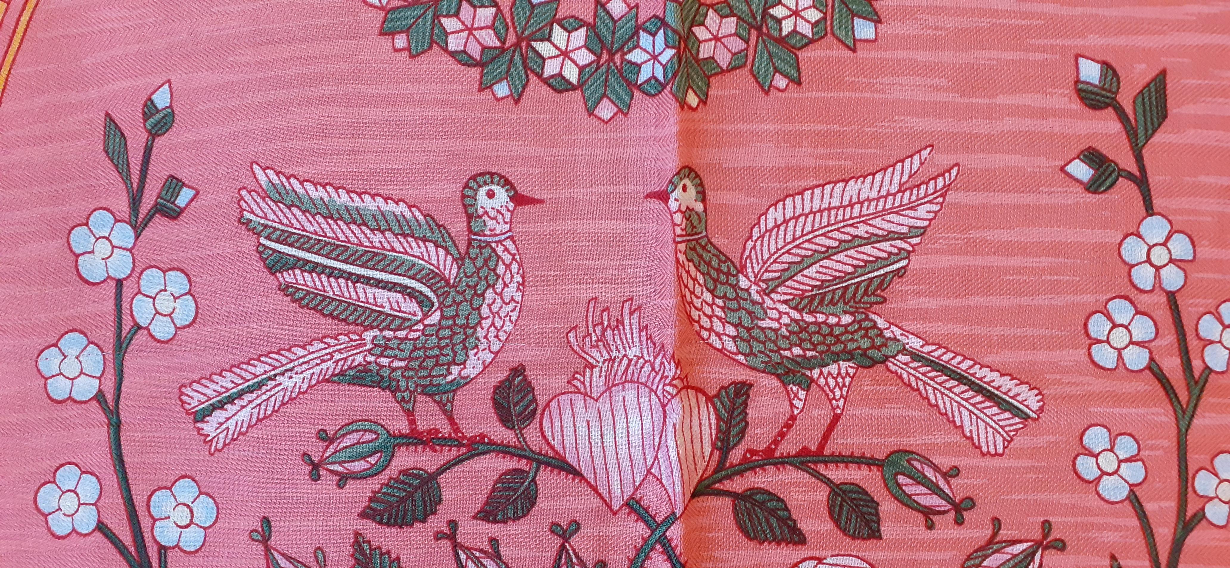Women's Beautiful Hermès Shawl Jeux de Paille Birds Cashmere and Silk Red 138 cm For Sale