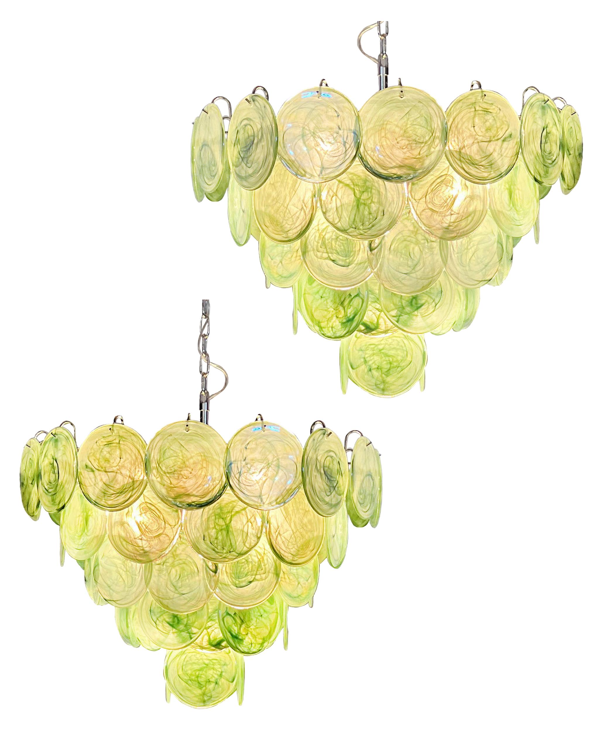 Beautiful High quality Murano chandelier - 57 green alabaster iridescent For Sale 2