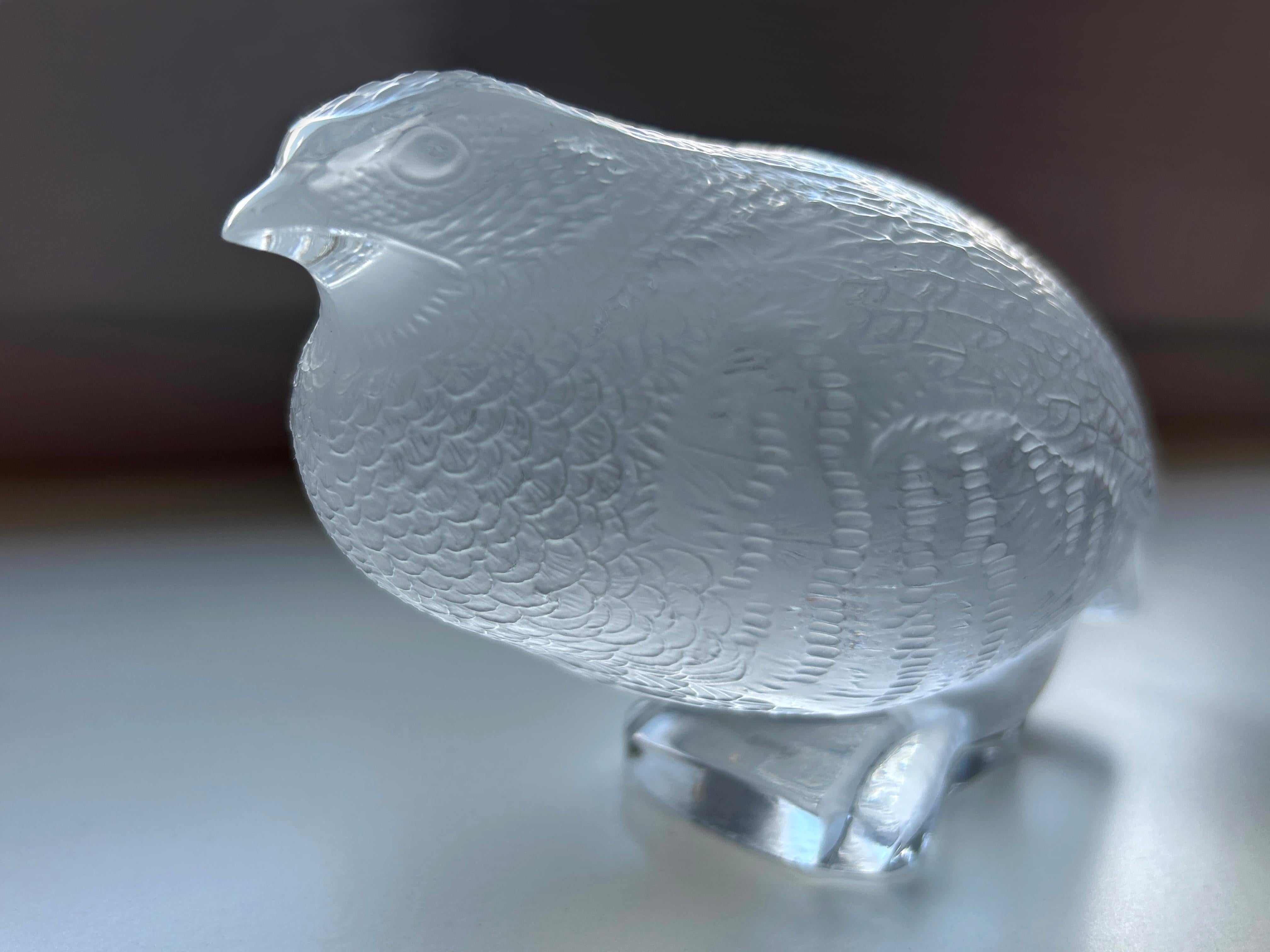 Schöne und sehr dekorative Quail-Skulptur aus Glas von Lalique, Frankreich 1960er Jahre im Angebot 3