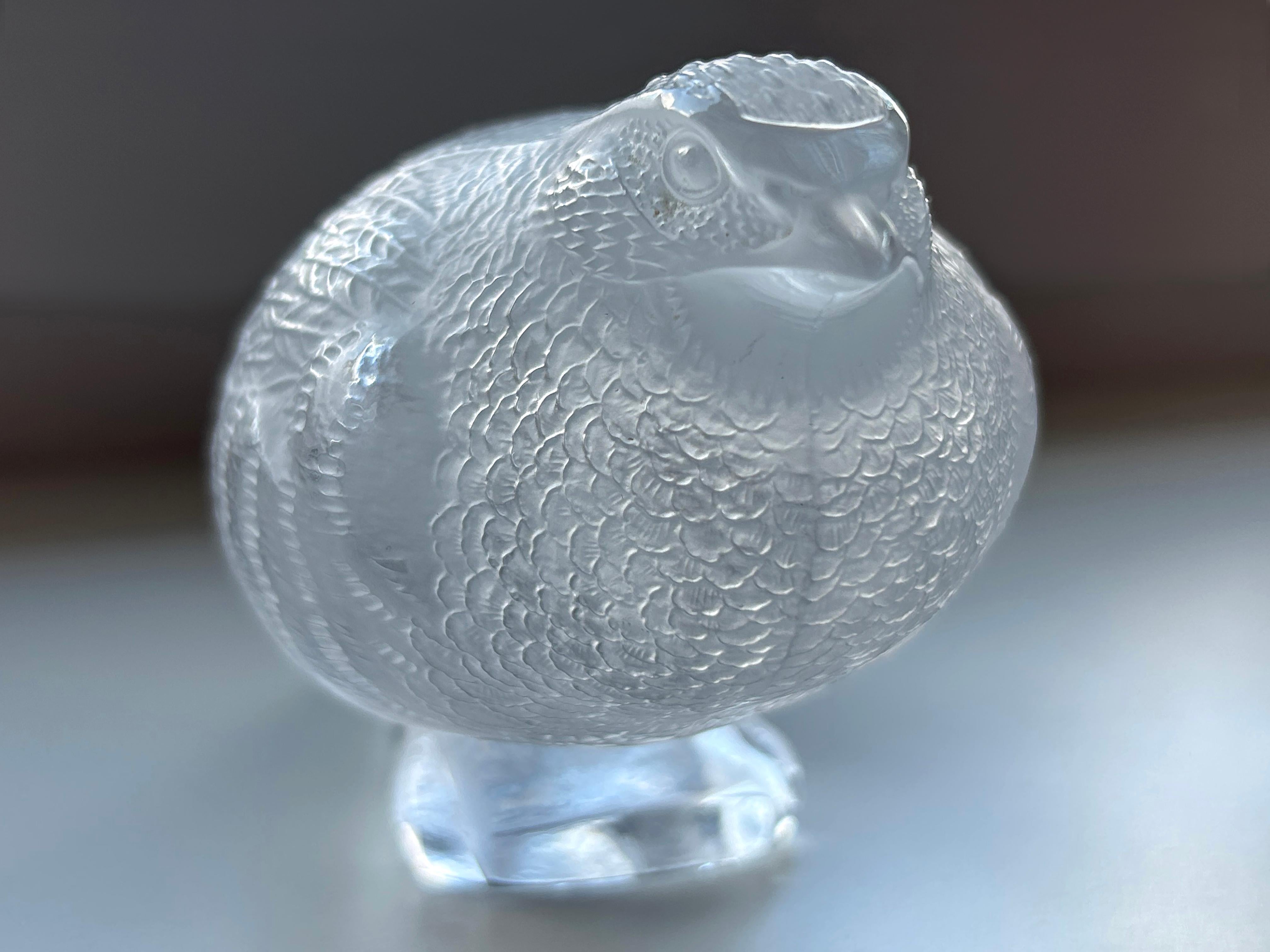 Schöne und sehr dekorative Quail-Skulptur aus Glas von Lalique, Frankreich 1960er Jahre im Angebot 1
