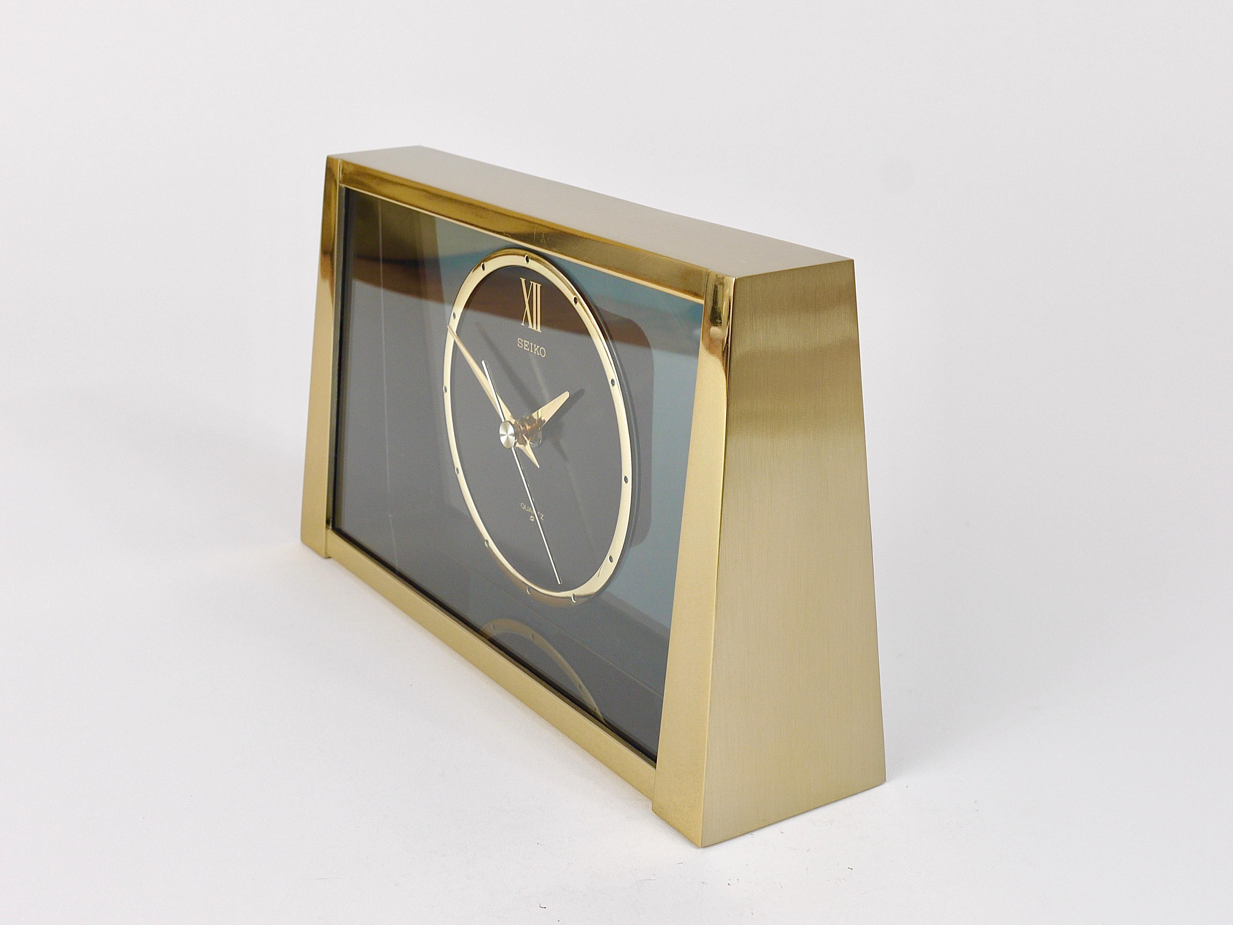 Magnifique horloge de table en laiton Hollywood Regency « See-Through », Seiko, années 1980 en vente 4
