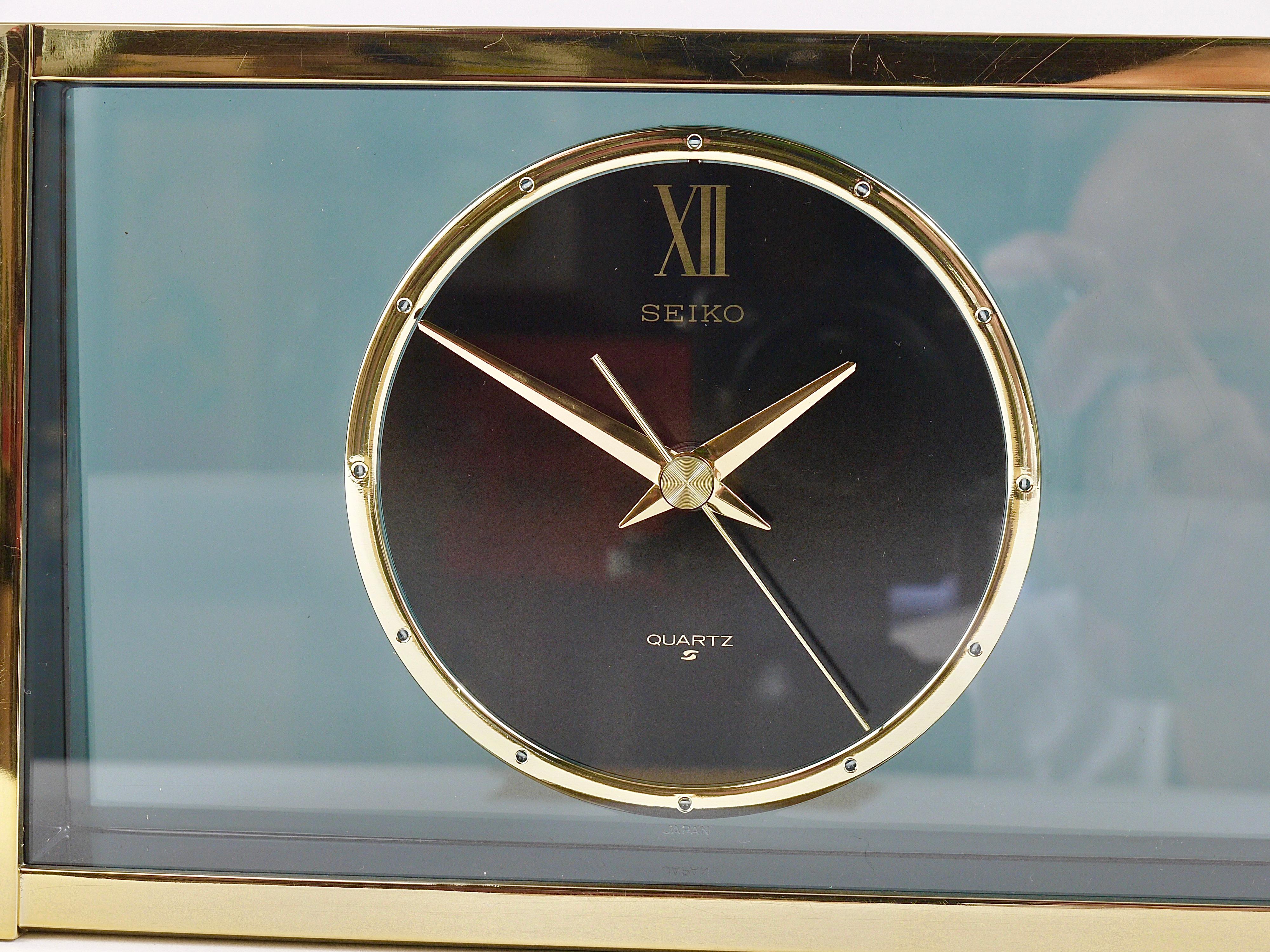 Fin du 20e siècle Magnifique horloge de table en laiton Hollywood Regency « See-Through », Seiko, années 1980 en vente