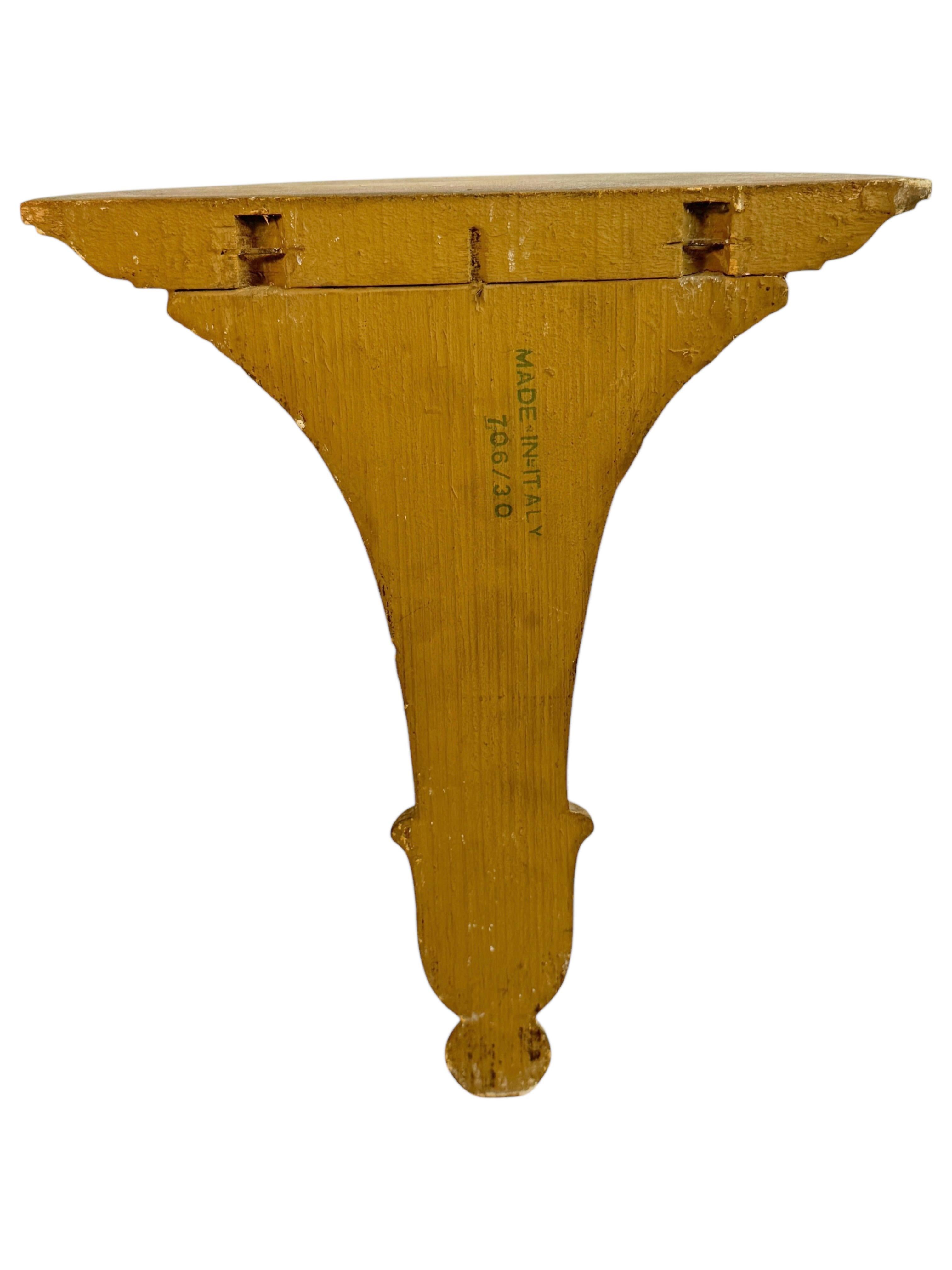 Preciosa consola de pared dorada Tole Toleware Hollywood Regency Estante Italia Años 50 en venta 4