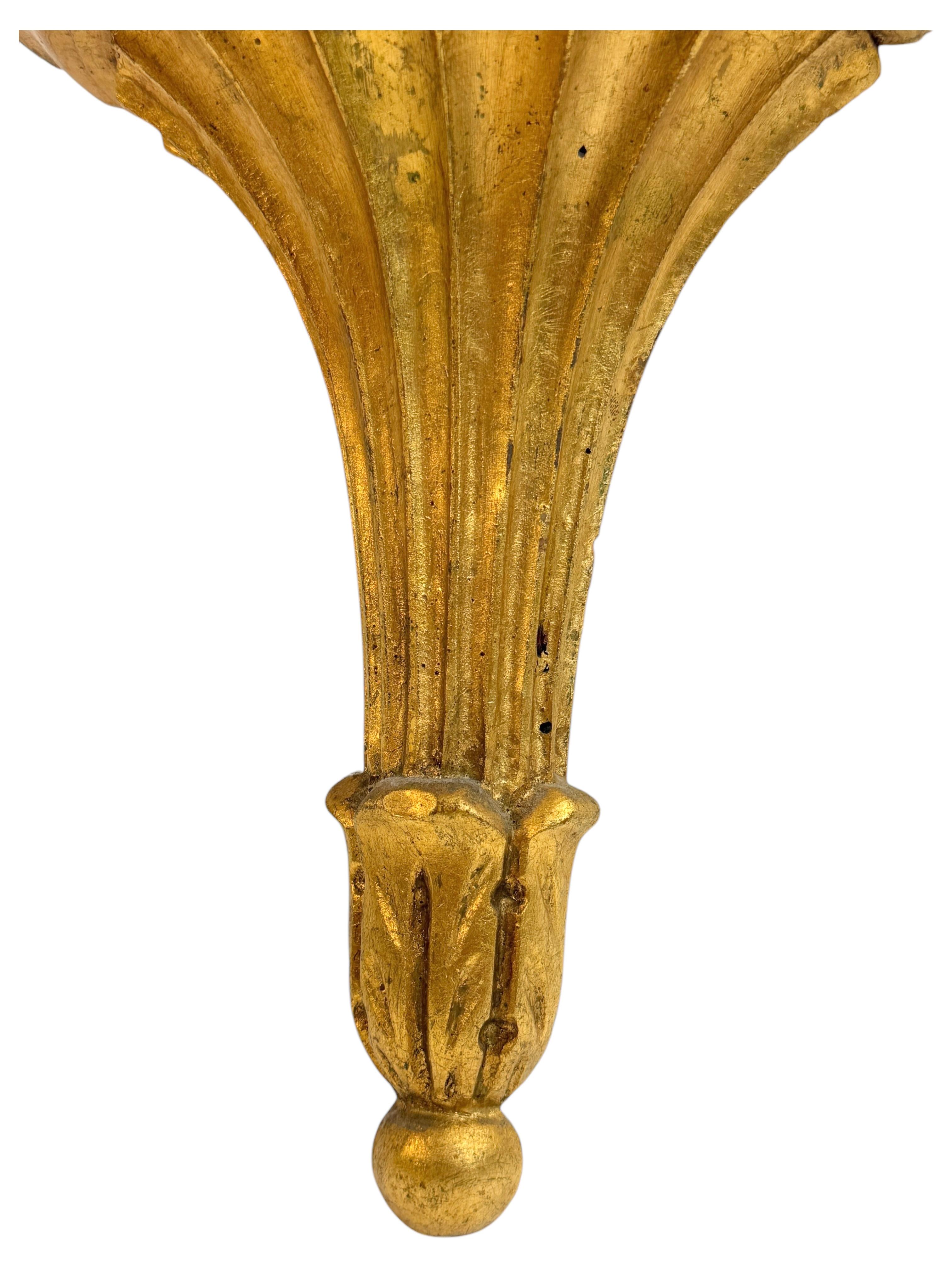 Preciosa consola de pared dorada Tole Toleware Hollywood Regency Estante Italia Años 50 en Bueno estado para la venta en Nuernberg, DE