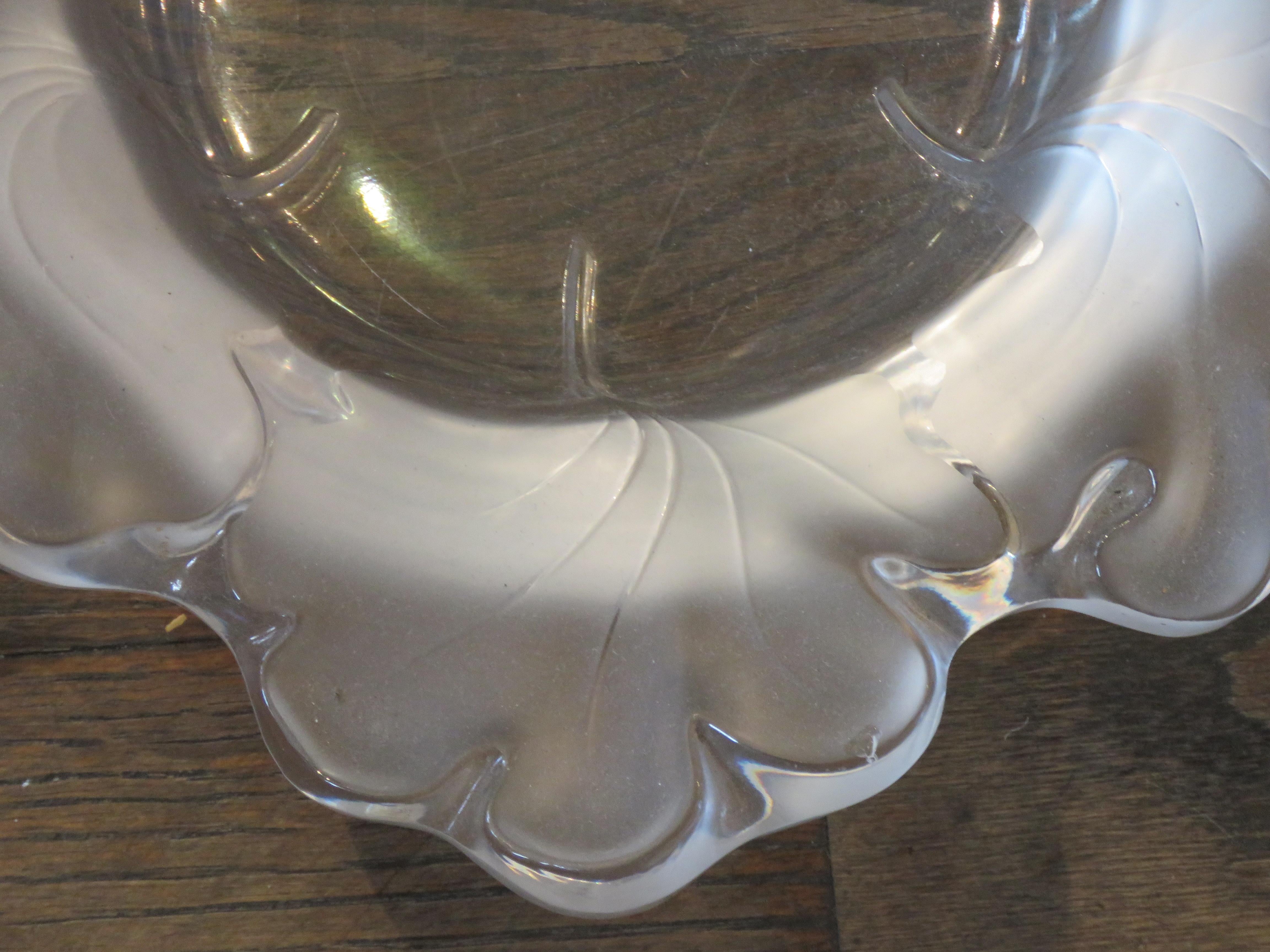 French Beautiful Important Estate Large Lalique France Leaf Etched Centerpiece Bowl For Sale