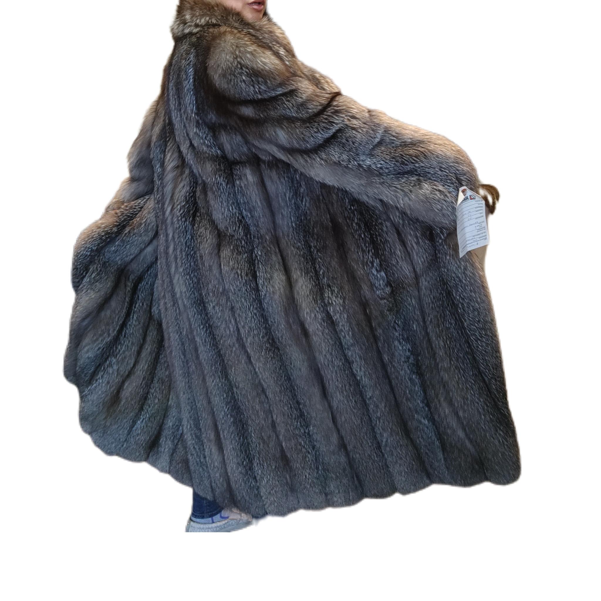 Wunderschöner Indigo Silver Fox Pelzmantel (Größe 8/S) im Angebot 4