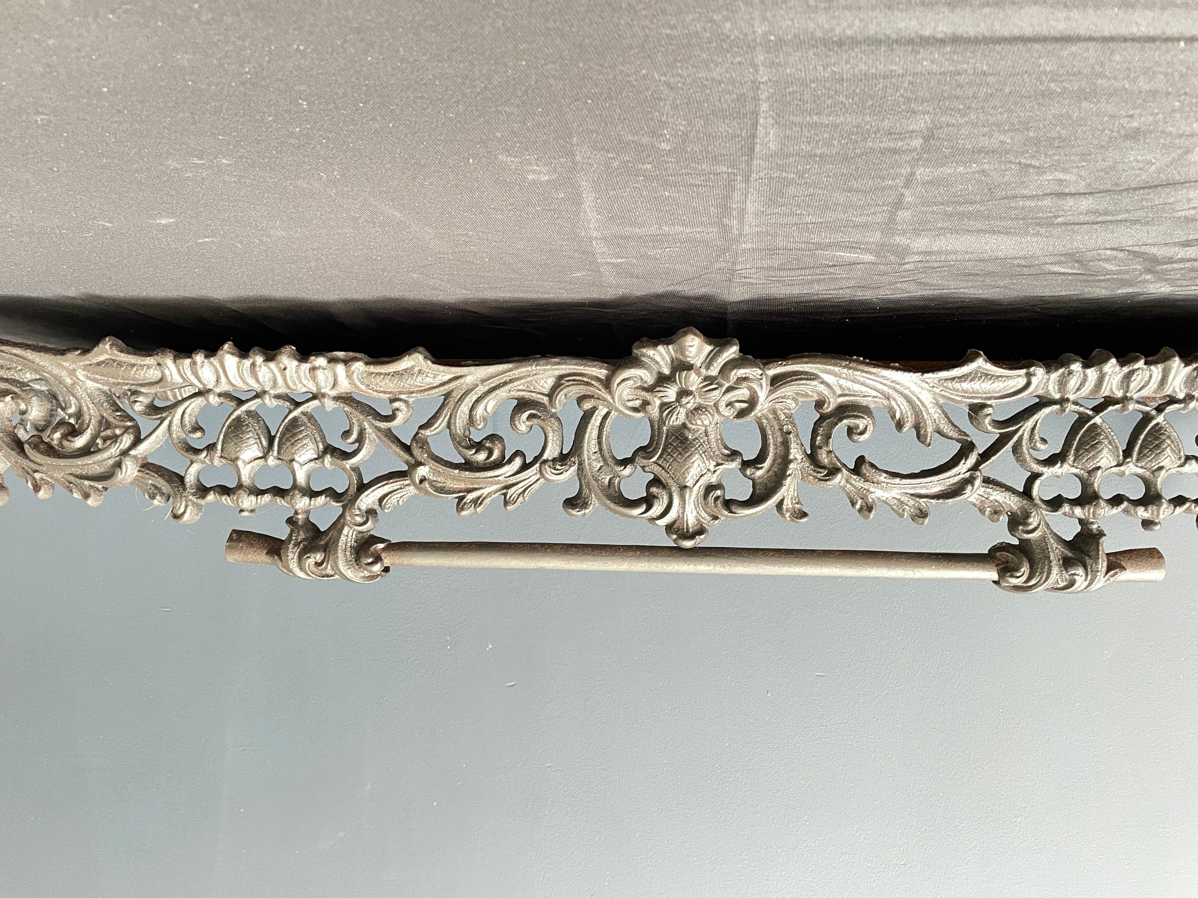 Beautiful Iron 19th Century French Fireplace Fender For Sale 2