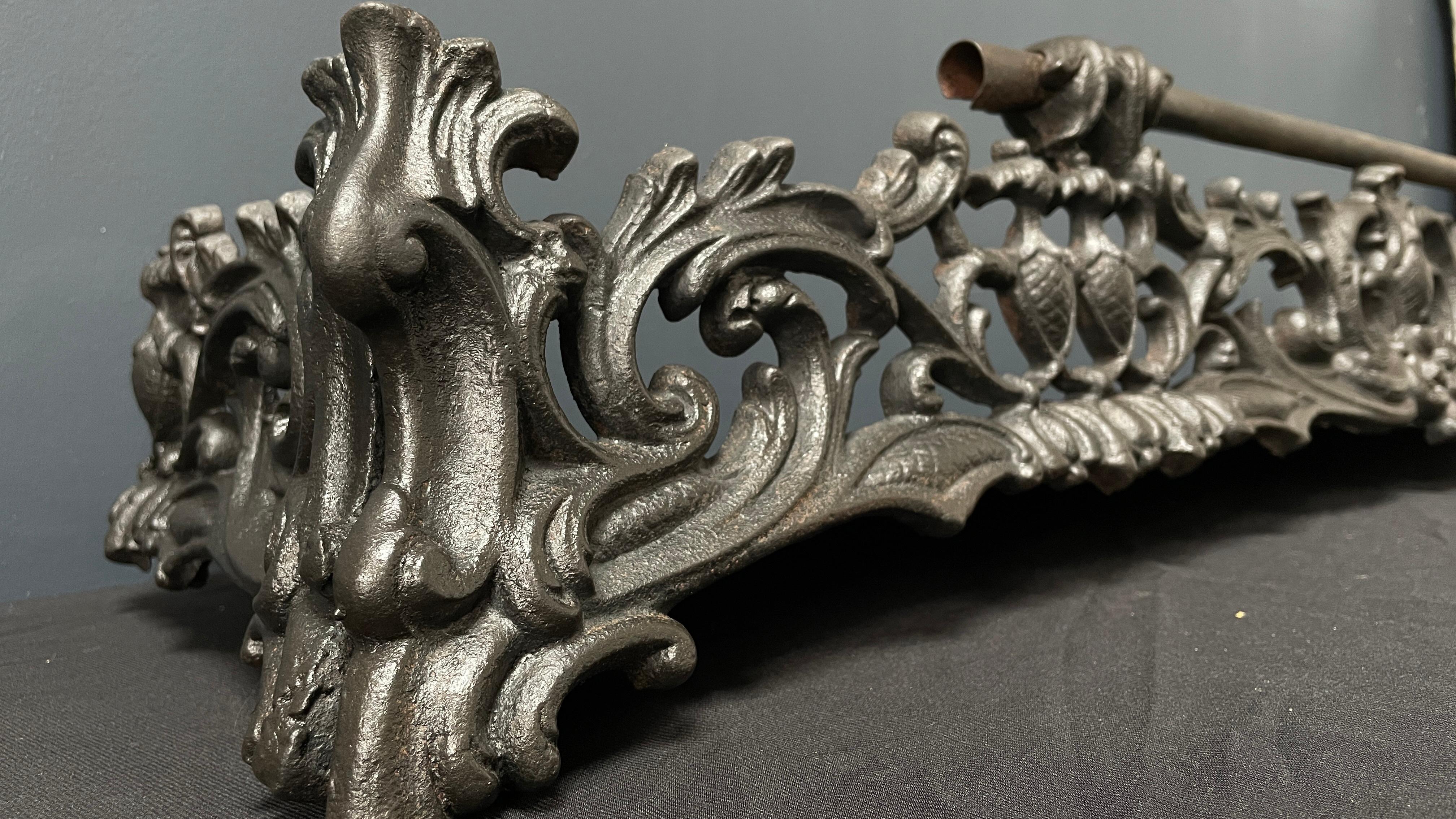 Beautiful Iron 19th Century French Fireplace Fender For Sale 4