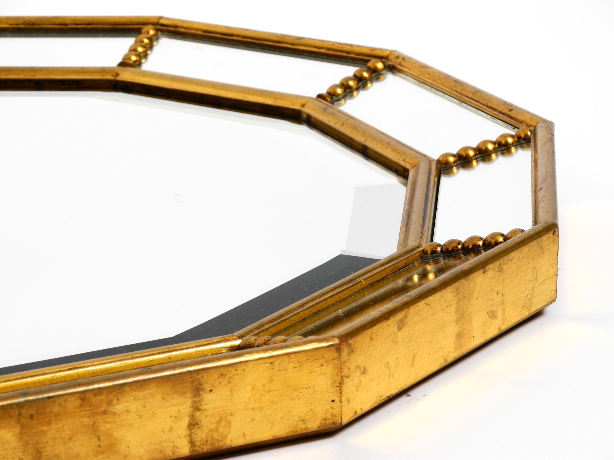 Beautiful Italian 12 Sided Gold-Plated Wall Mirror with Facet Cut from the 1960s In Good Condition In München, DE