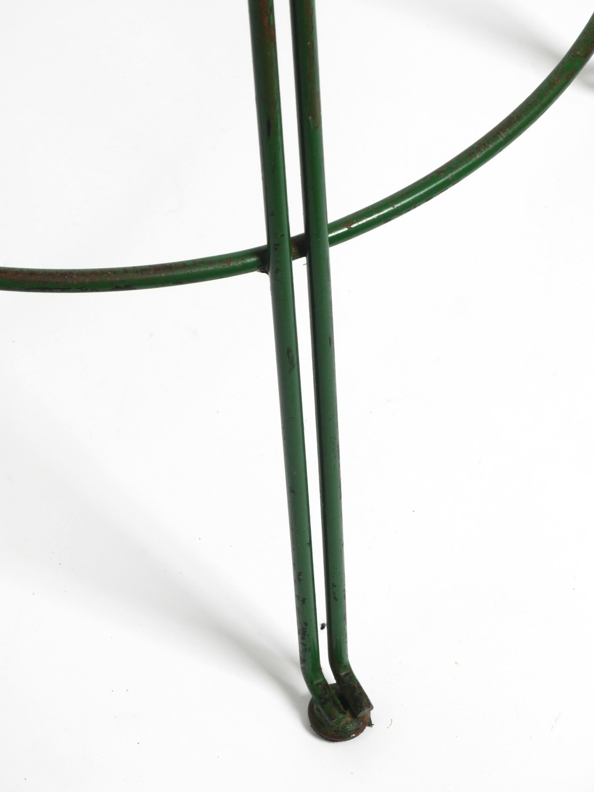 Italian 1960s bar stool made of green painted metal with perforated metal seat For Sale 4