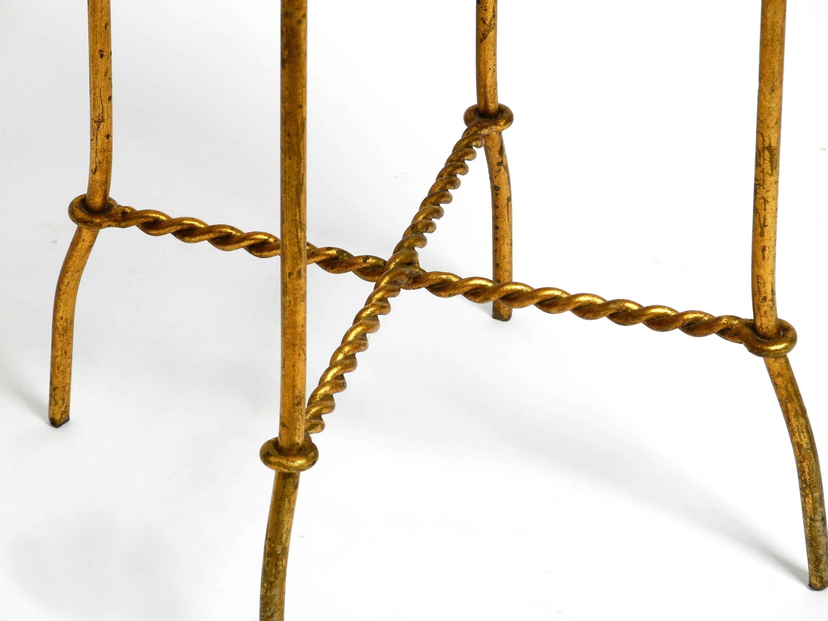 Vergoldeter schmiedeeiserner Stuhl im italienischen Regency-Design der 70er Jahre im Angebot 4