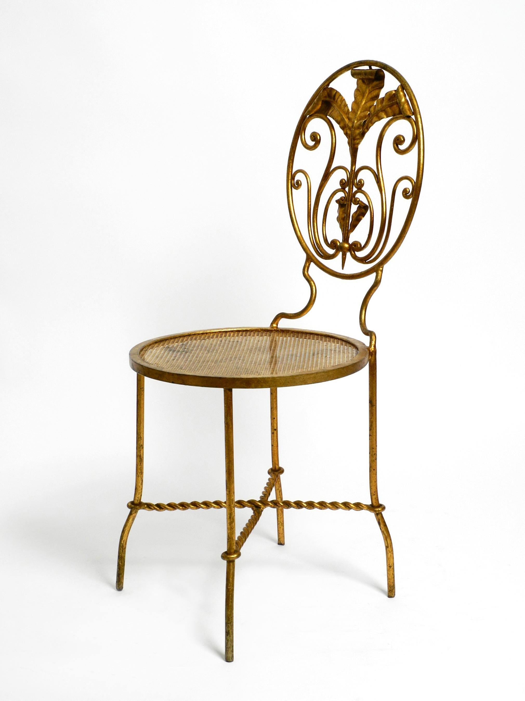 Vergoldeter schmiedeeiserner Stuhl im italienischen Regency-Design der 70er Jahre im Zustand „Gut“ im Angebot in München, DE