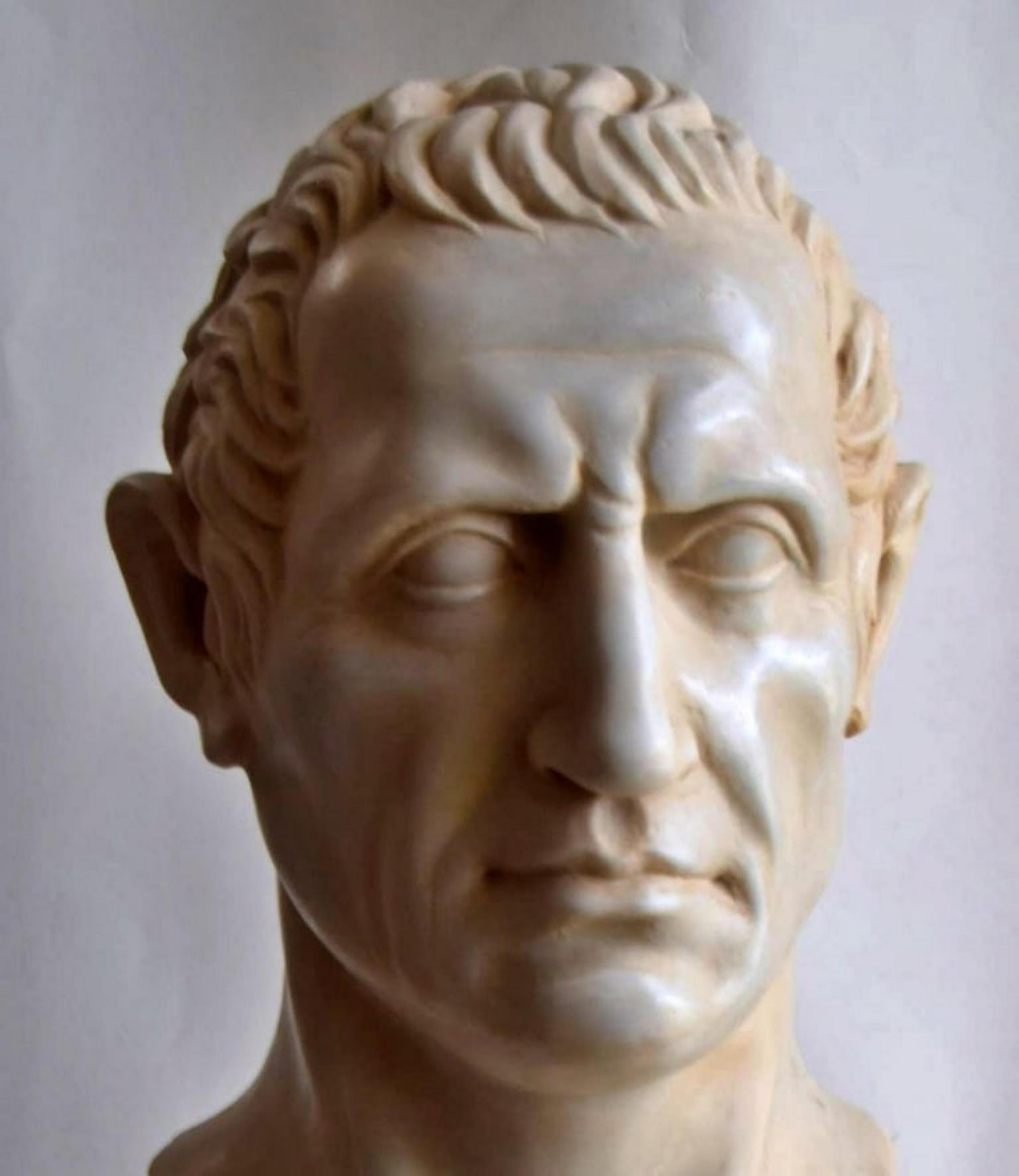Baroque Beautiful Italian Caesar Bust Early 20th Century Carrara Marble For Sale